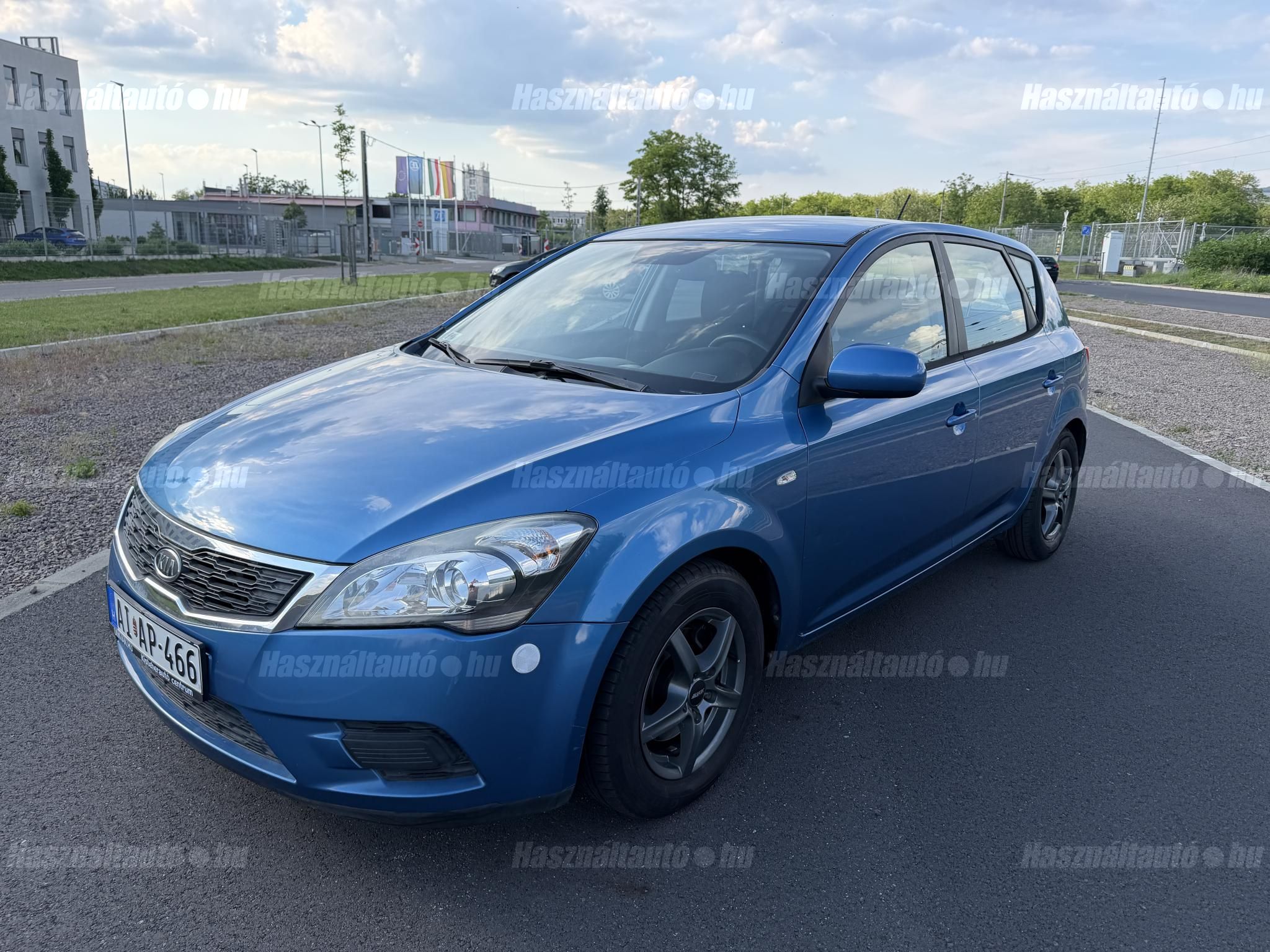 KIA CEE'D 2010/1 - 1