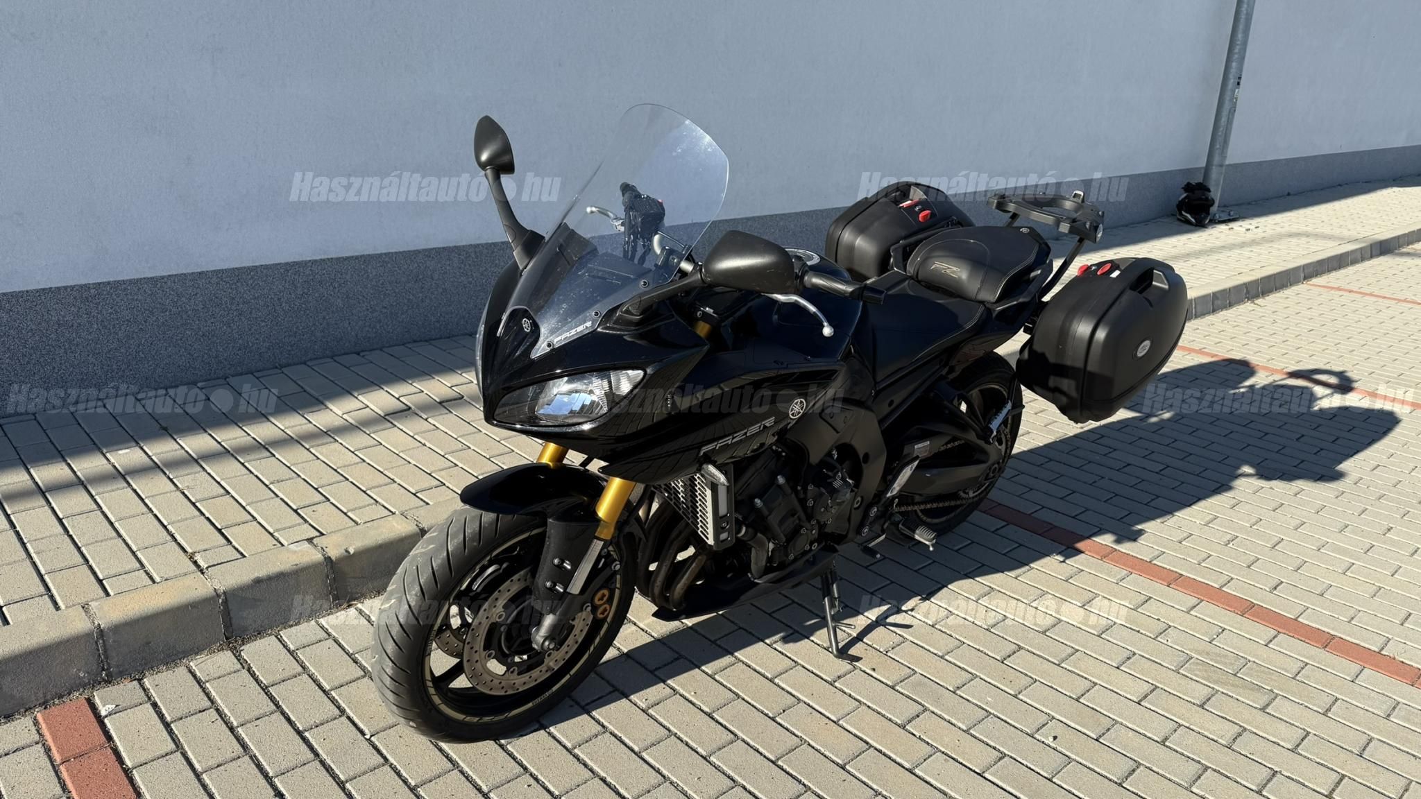 YAMAHA FZ8-S 2010 - 1