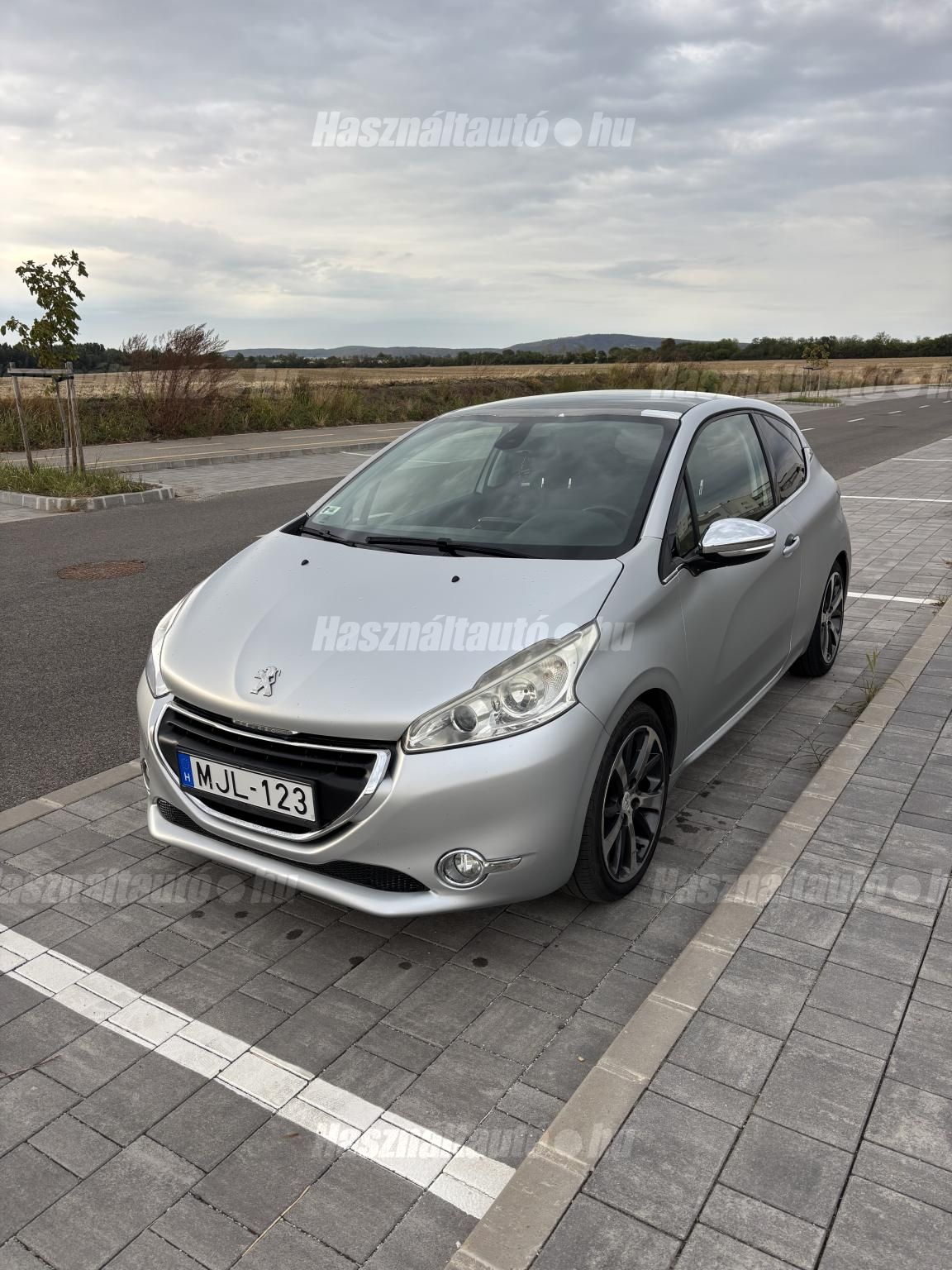 PEUGEOT 208 2012/12 - 1