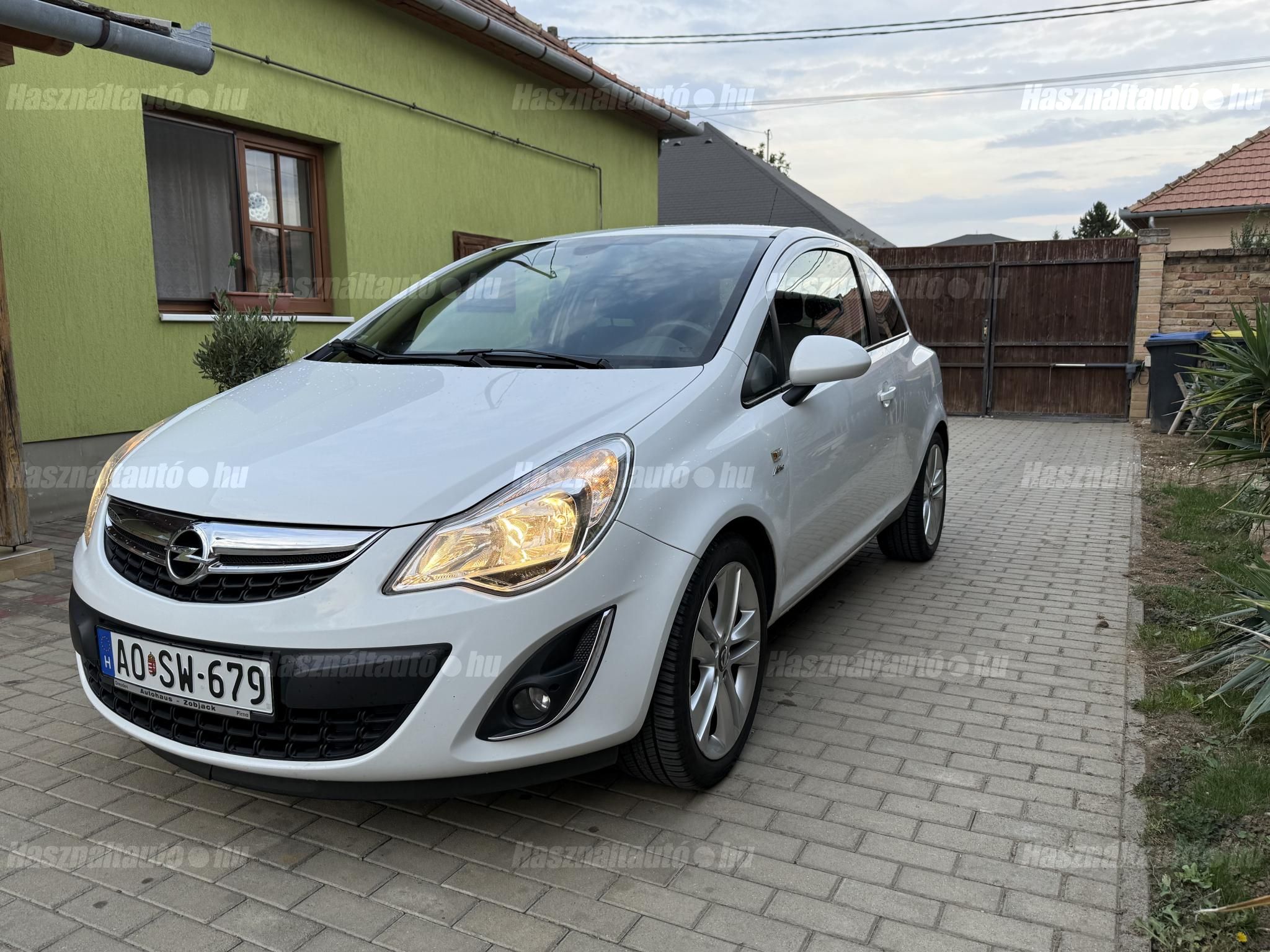 OPEL CORSA D 2013/10 - 1