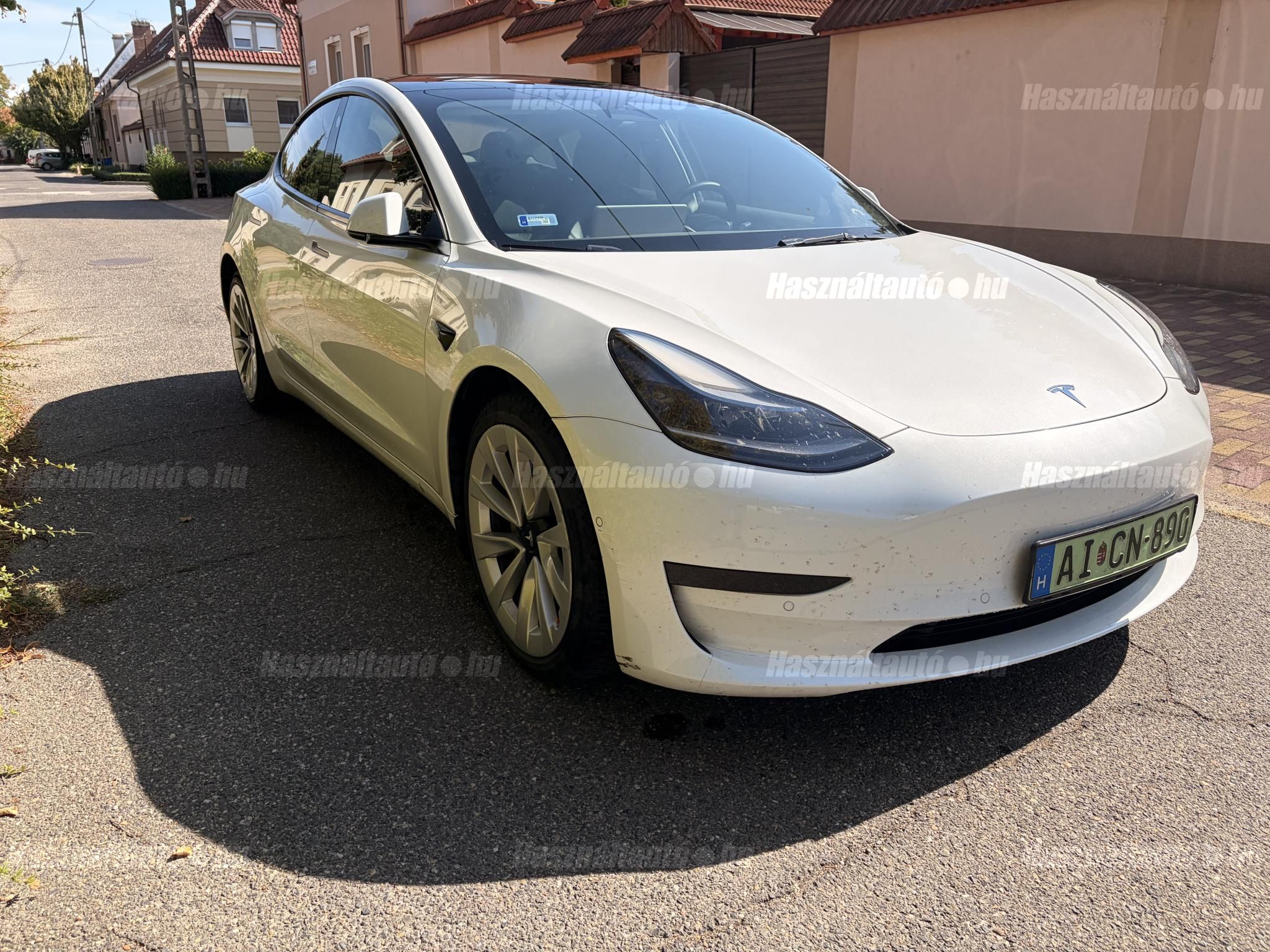 TESLA MODEL 3 2022/4 - 1