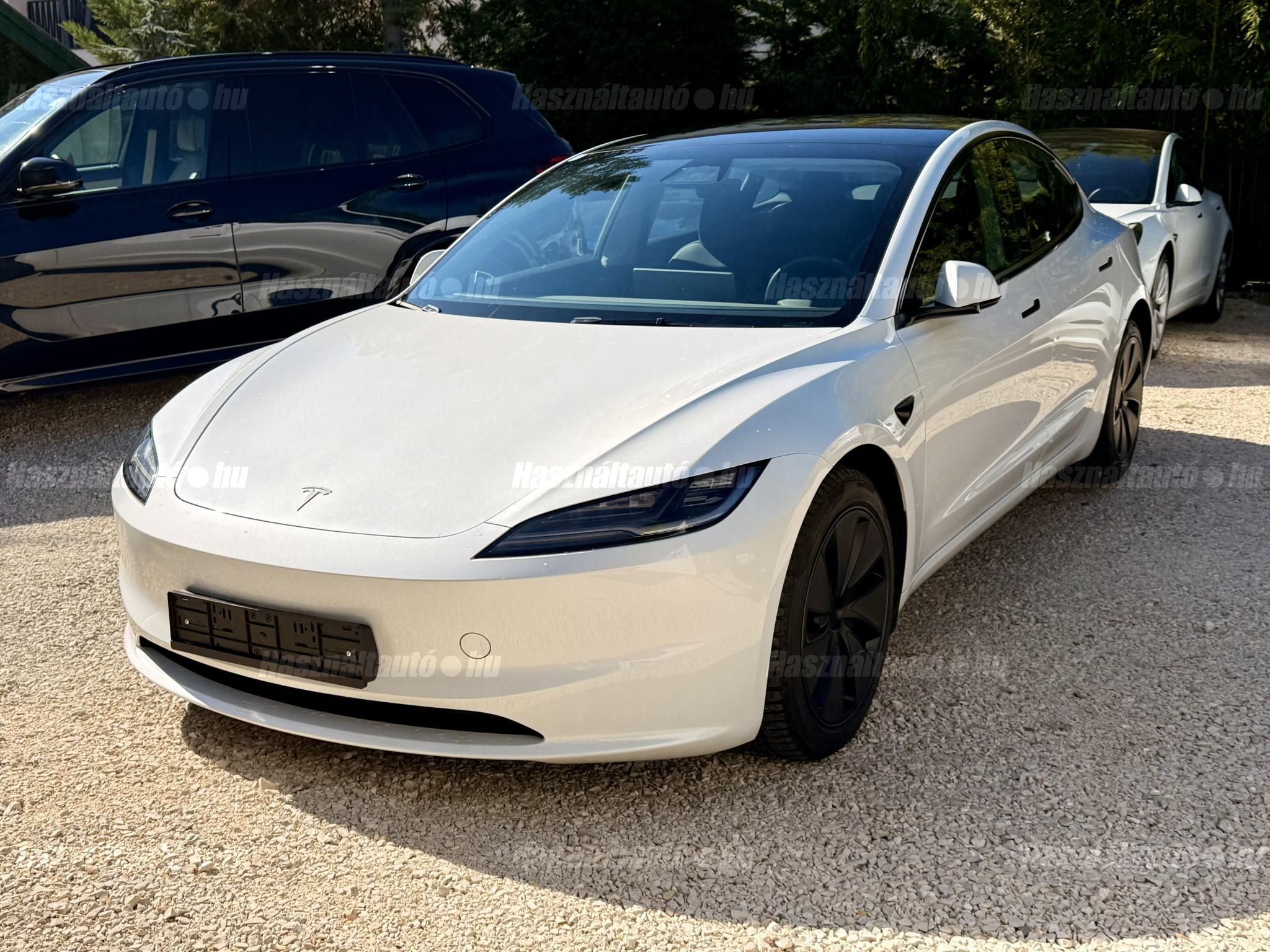 TESLA MODEL 3 2023/12 - 1