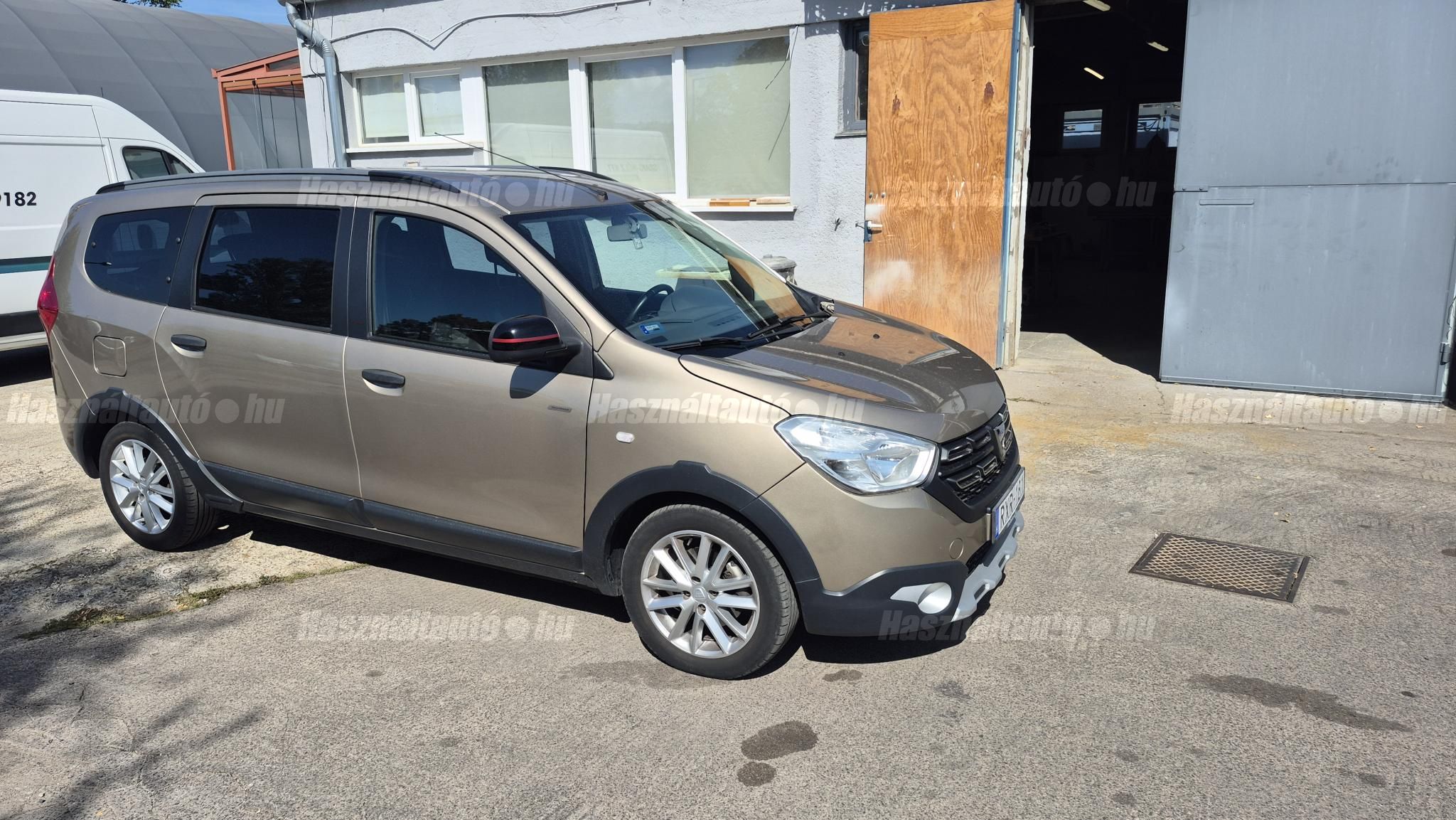 DACIA LODGY 2019/12 - 1