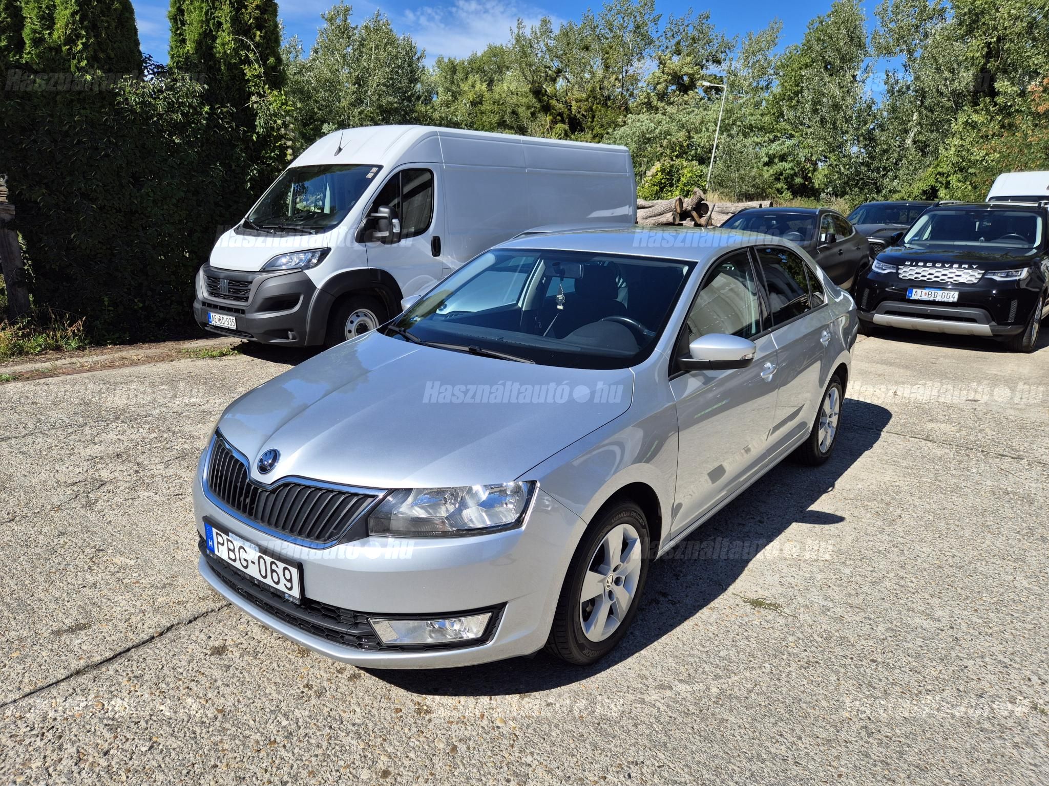 SKODA RAPID 2016 - 1
