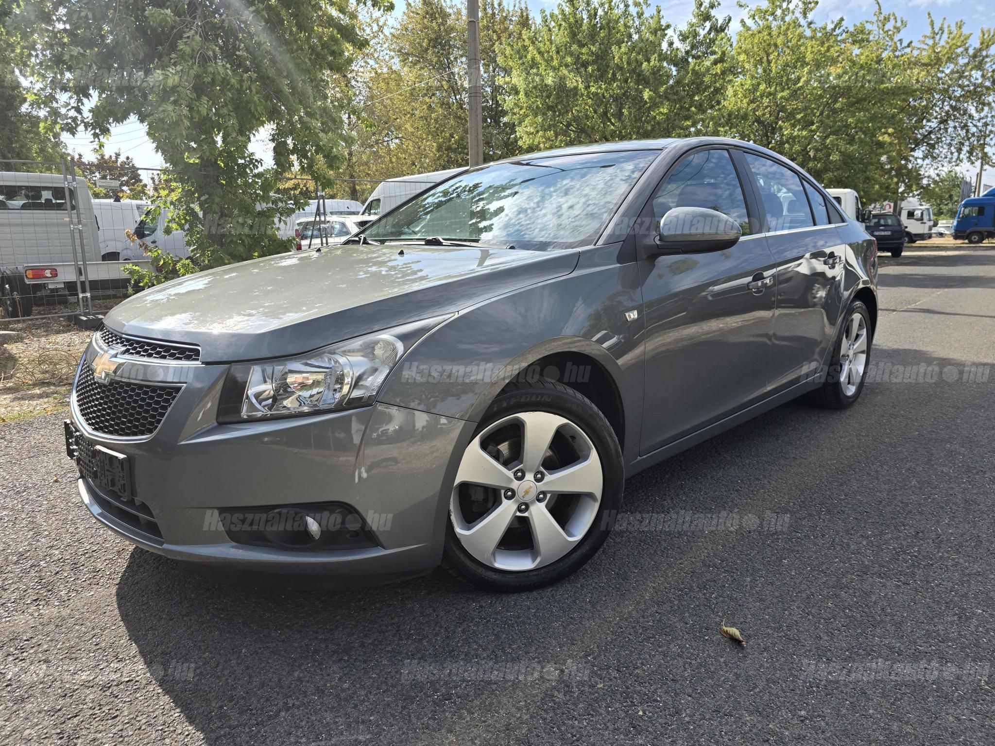 CHEVROLET CRUZE 2010/8 - 1