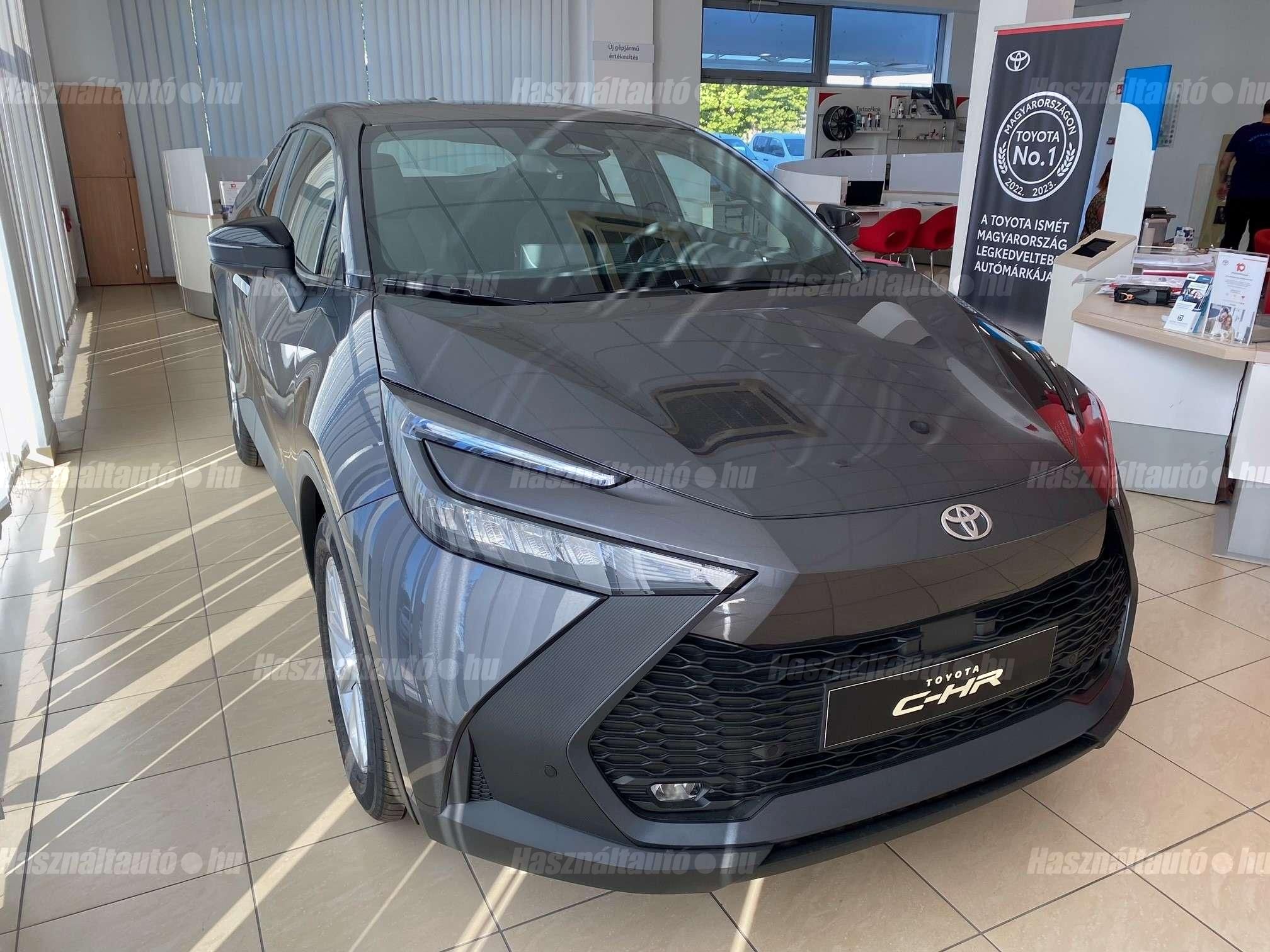 TOYOTA C-HR 2026 - 1