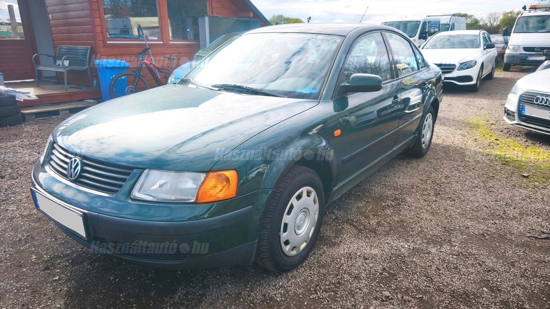 VOLKSWAGEN PASSAT V 1997/3 - 1