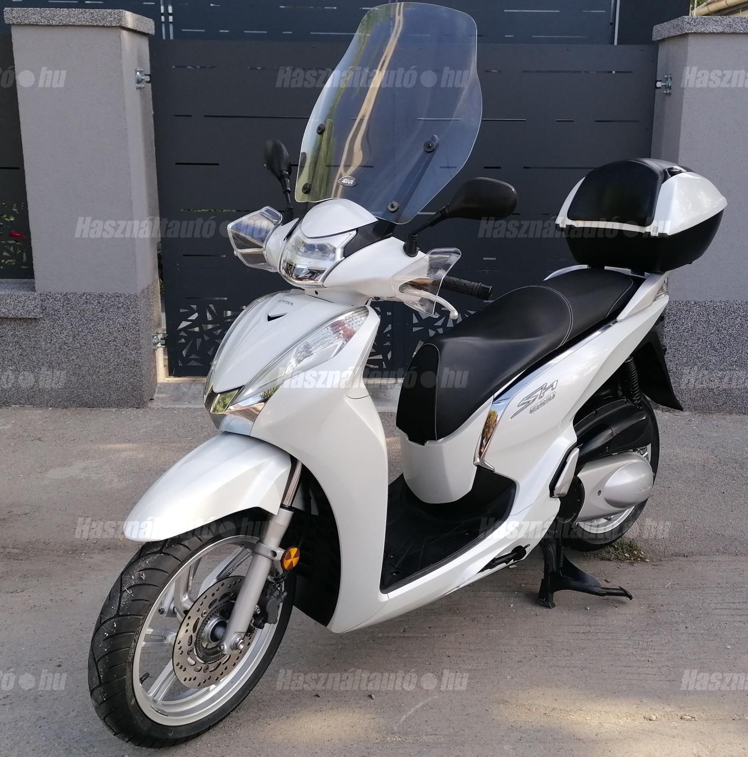 HONDA SH 300 2016/7 - 1