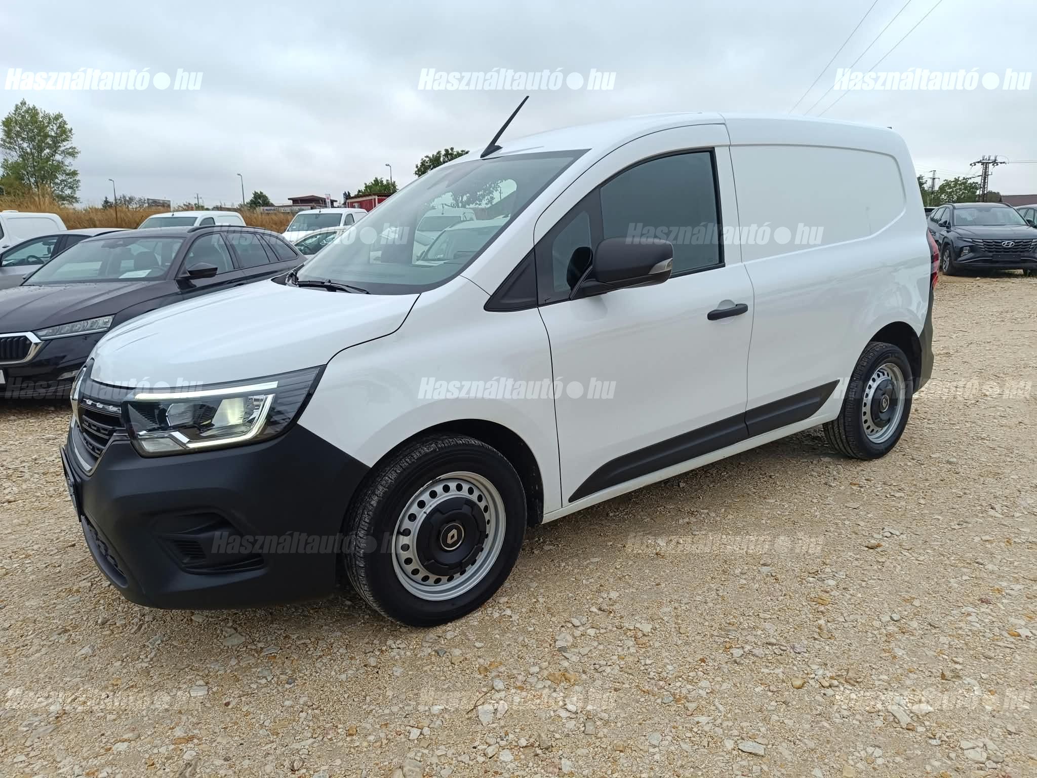 RENAULT KANGOO 2023/4 - 1