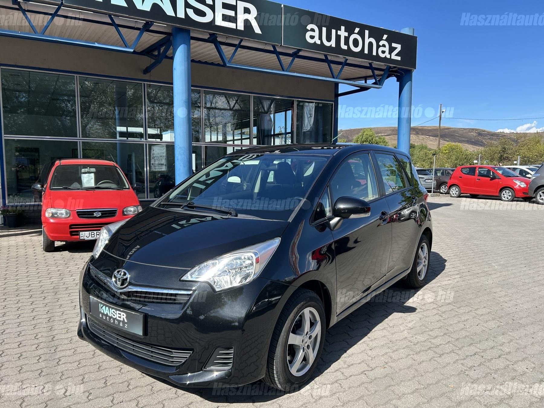TOYOTA VERSO-S 2013/11 - 1