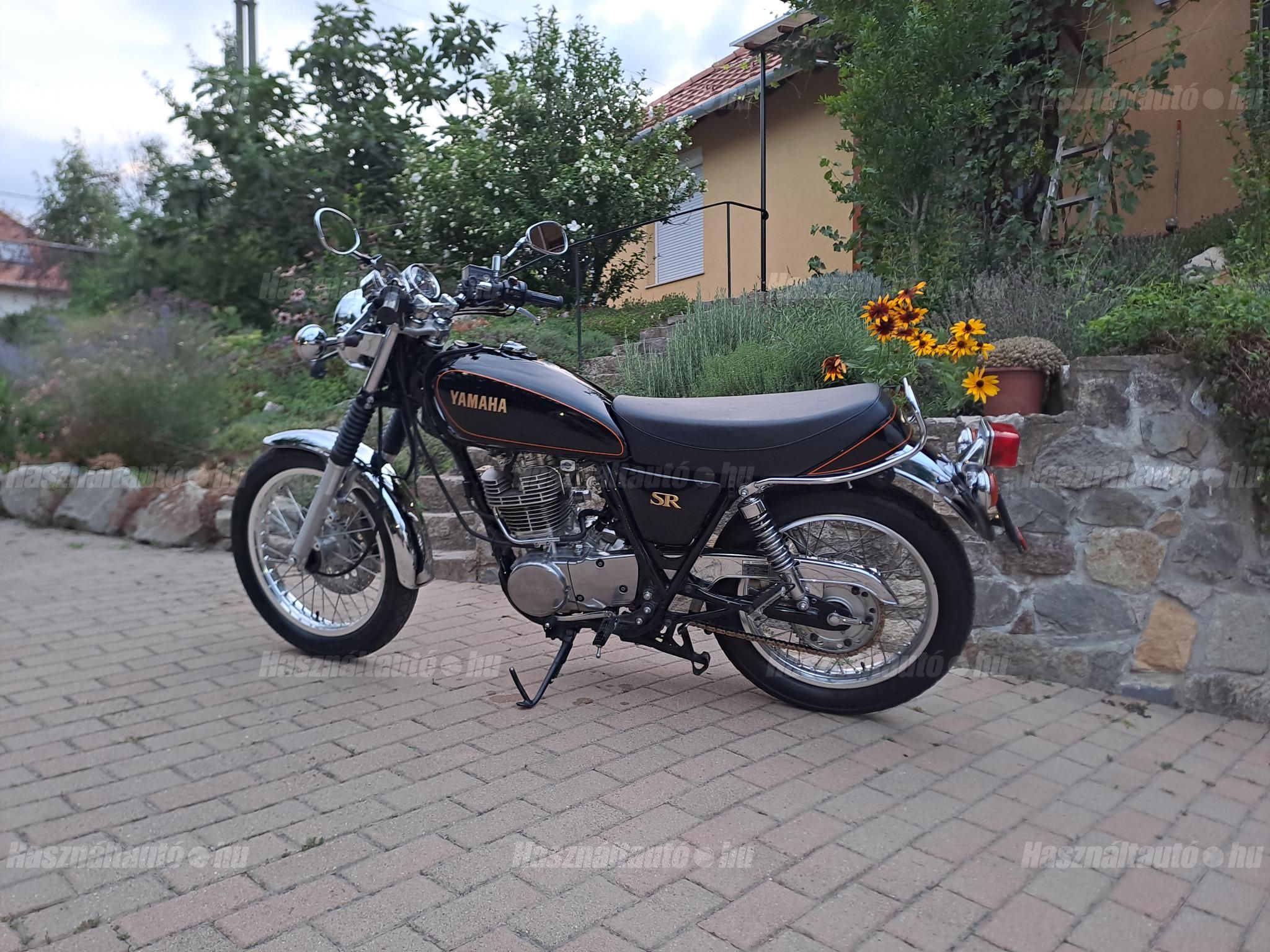 YAMAHA SR 400 2015/1 - 1