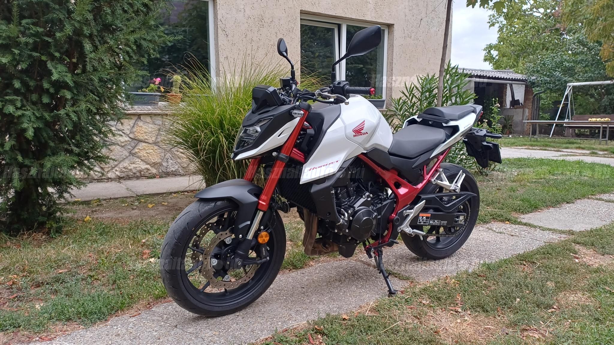 HONDA CB 750 HORNET 2023/4 - 1