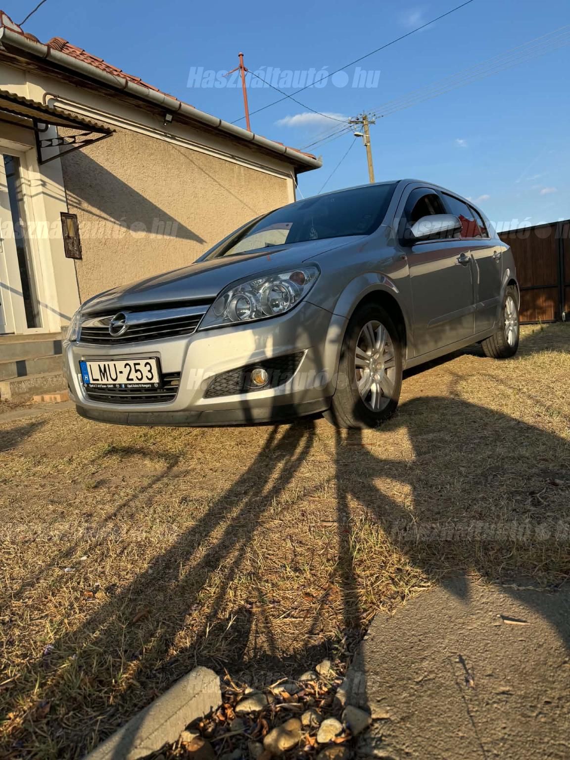 OPEL ASTRA H 2009 - 1