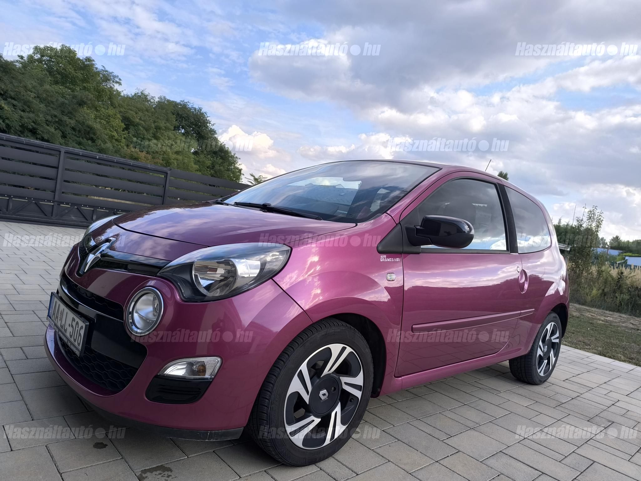 RENAULT TWINGO 2012/9 - 1