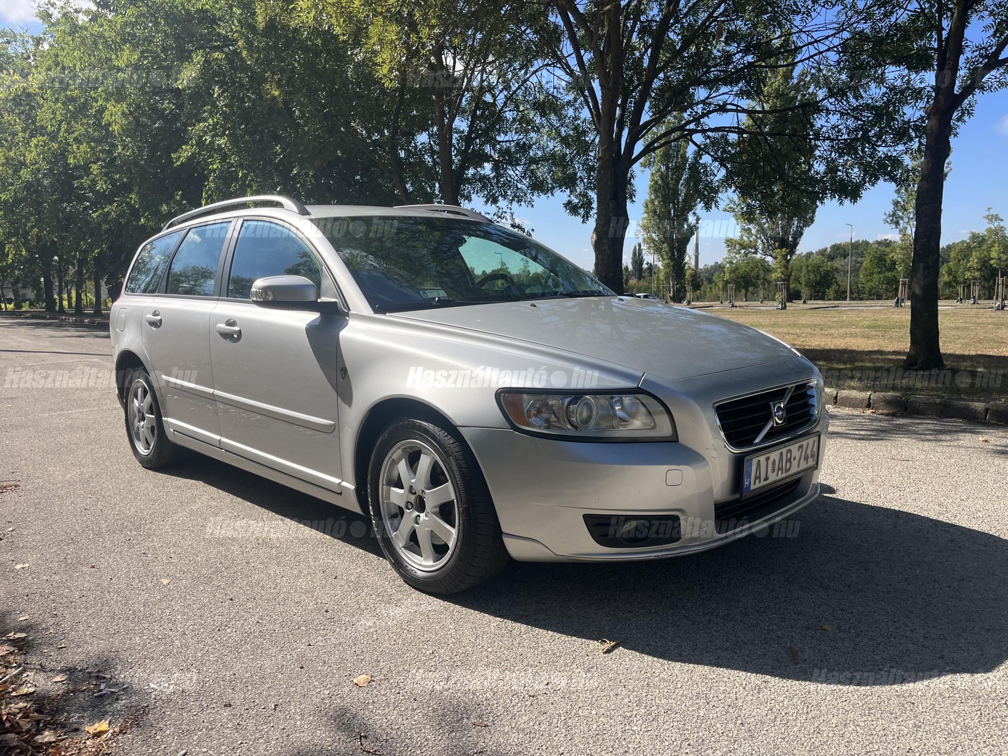 VOLVO V50 2009/9 - 1