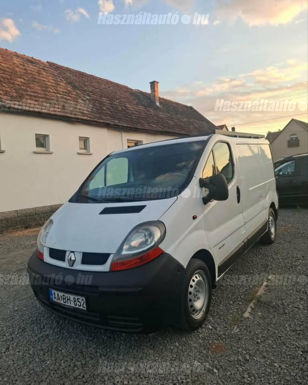 RENAULT TRAFIC 2004/3 - 1