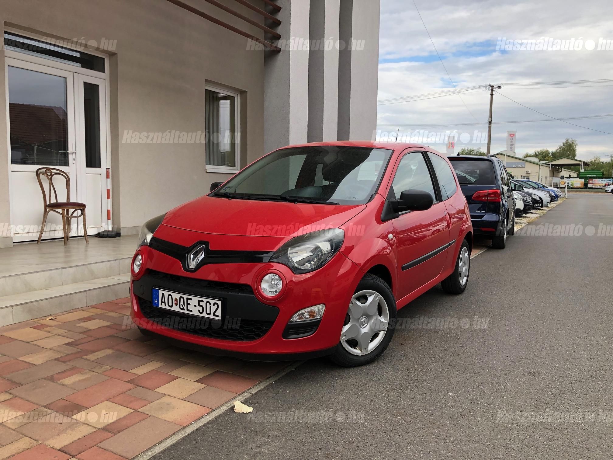 RENAULT TWINGO 2013/8 - 1