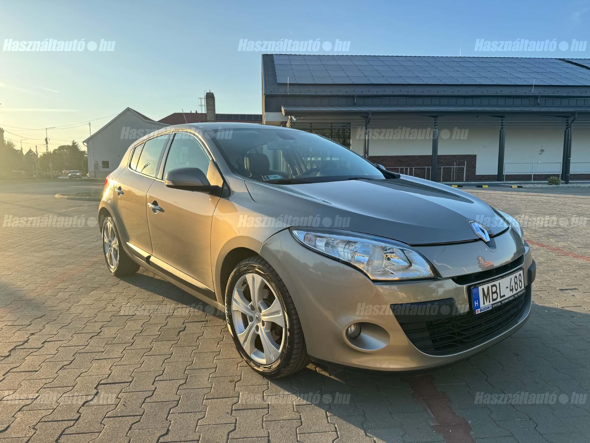 RENAULT MEGANE 2012/3 - 1