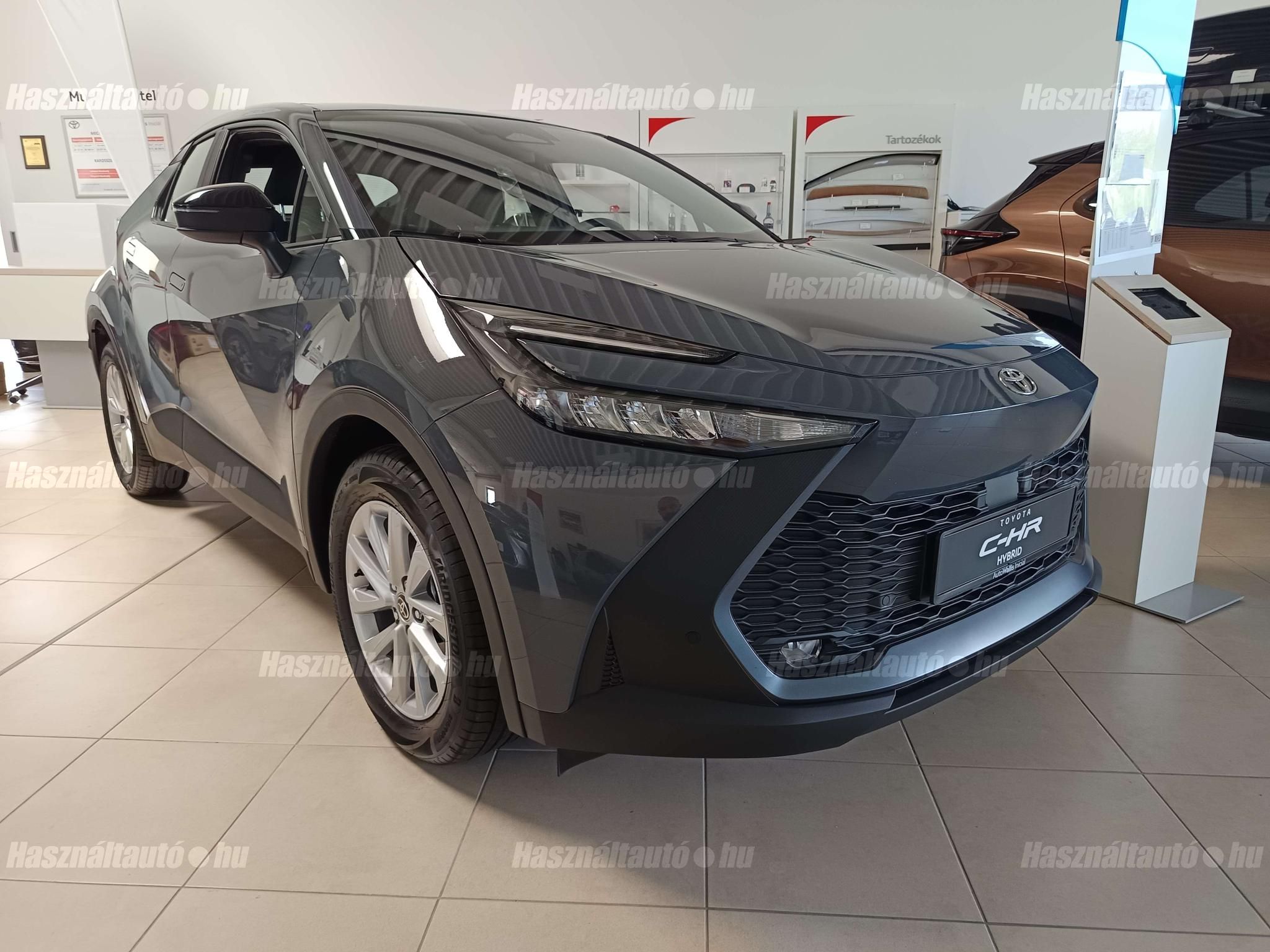 TOYOTA C-HR 2026 - 1