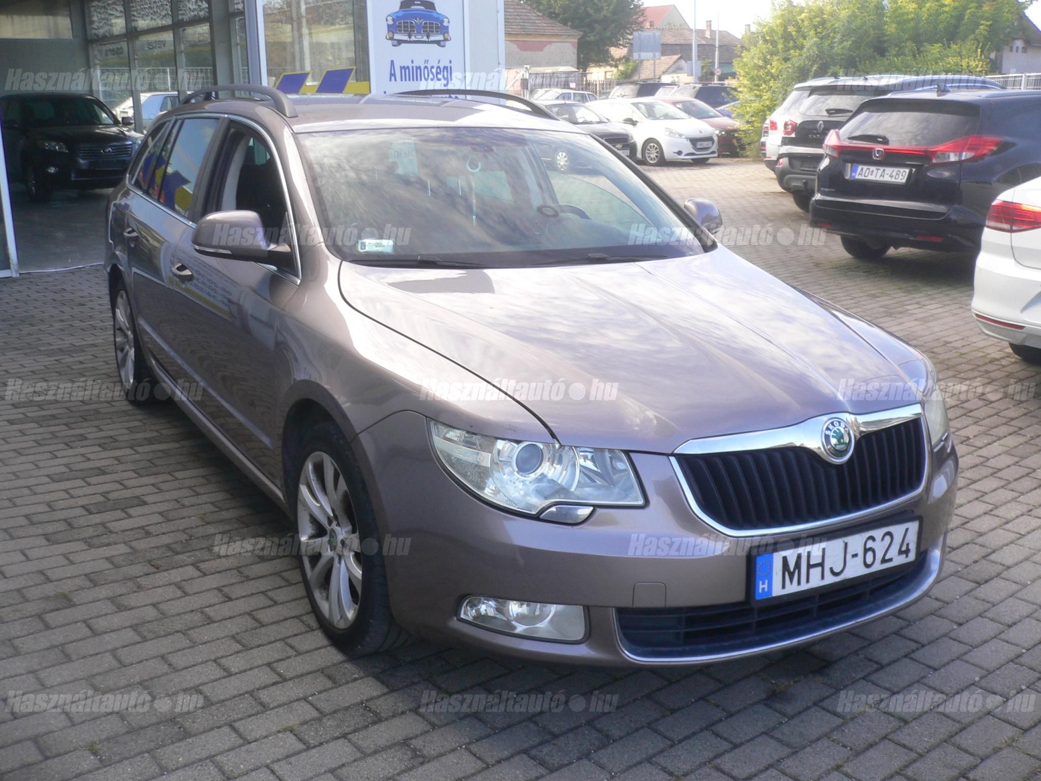 SKODA SUPERB 2013/2 - 1