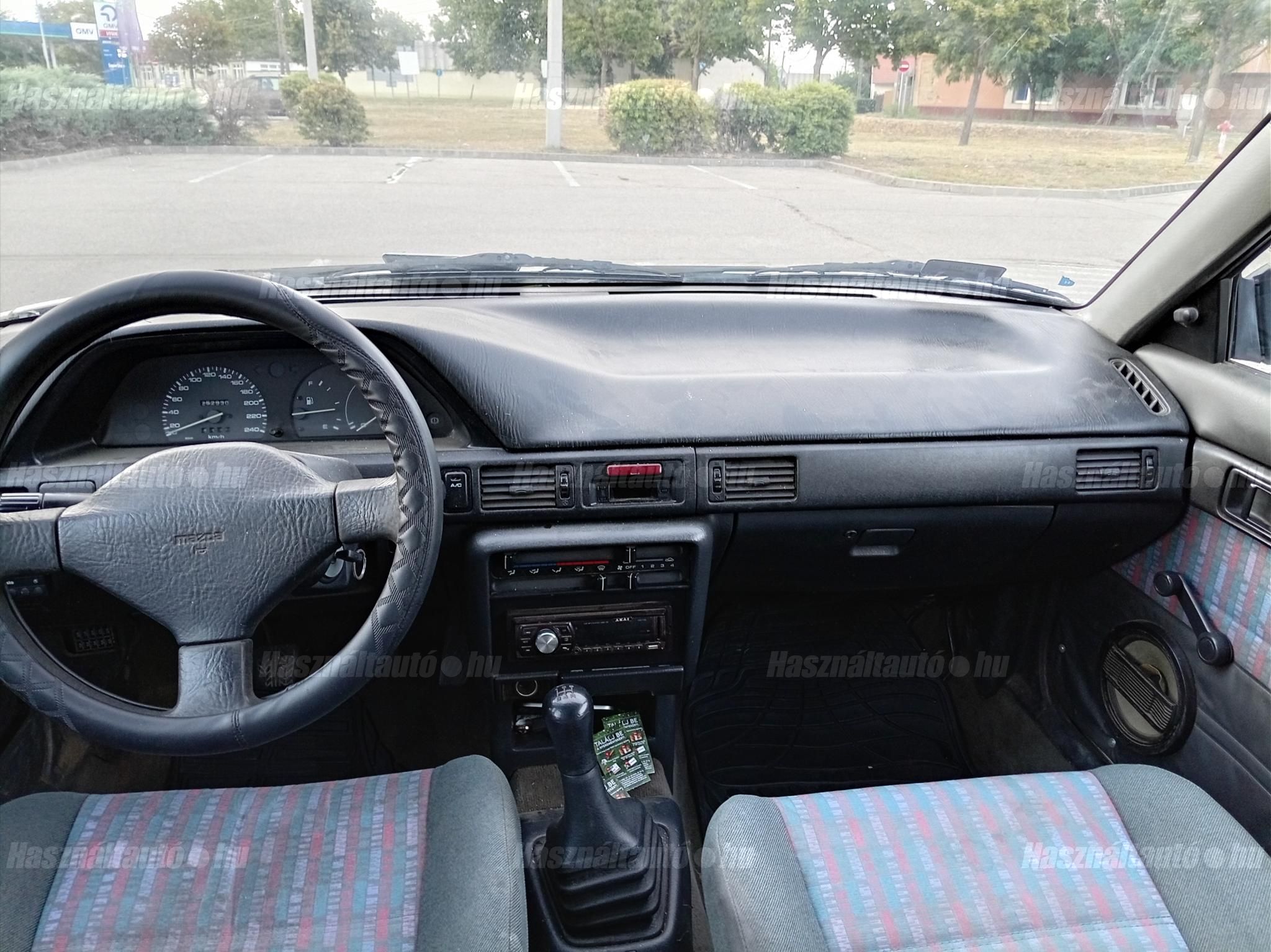 MAZDA 323 1996/1 - 1