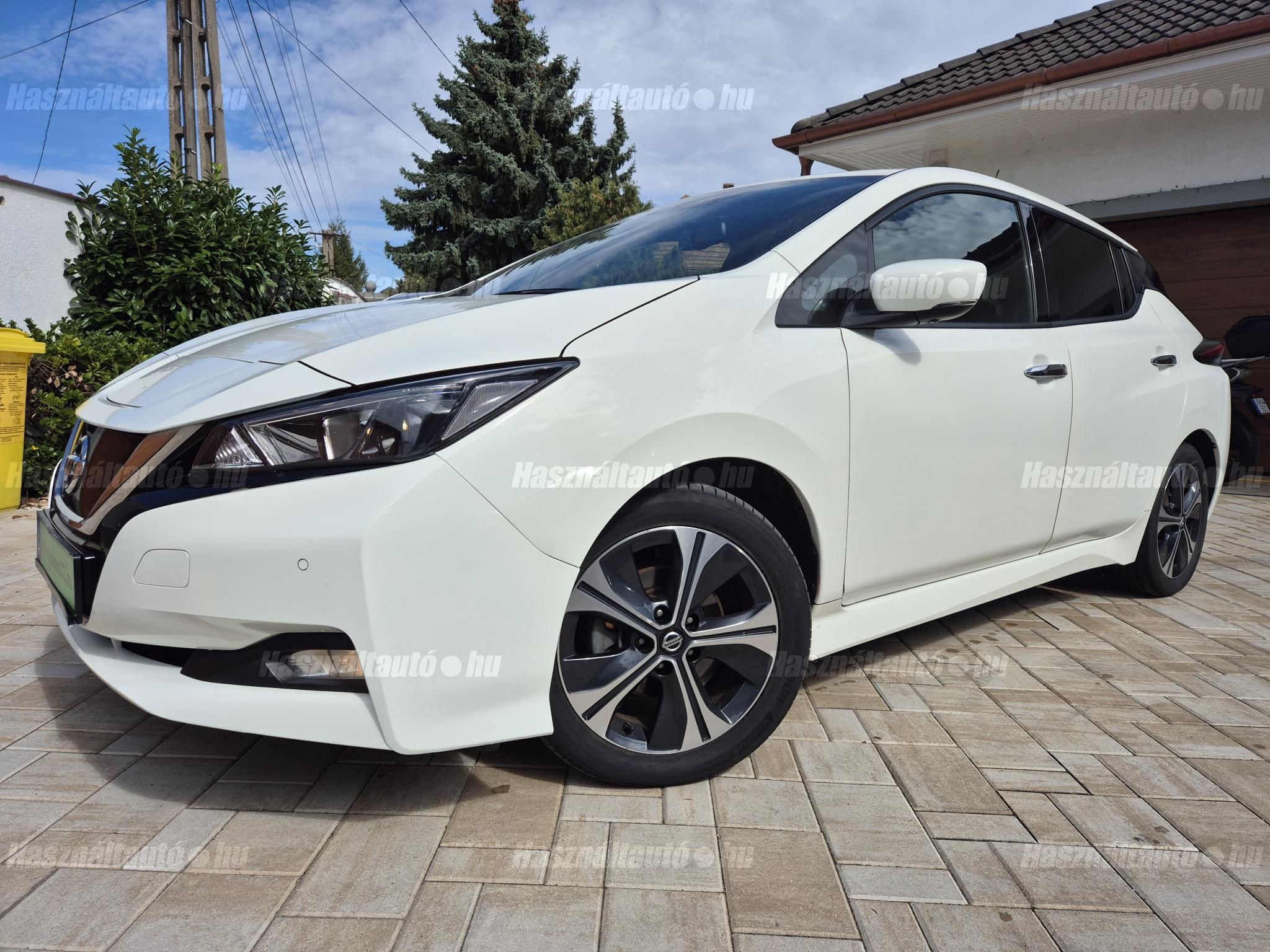 NISSAN LEAF 2020/7 - 1