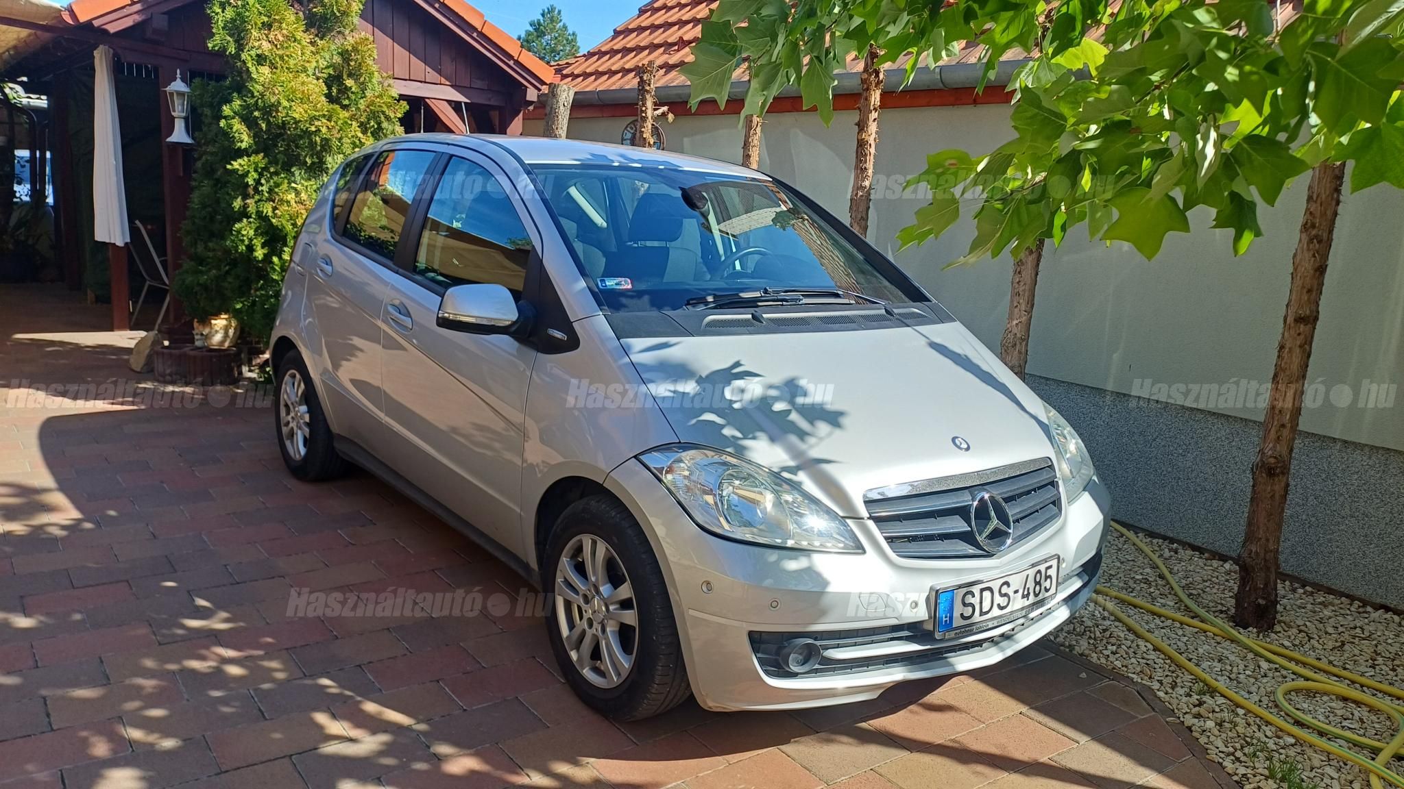 MERCEDES-BENZ A 150 2011/7 - 1