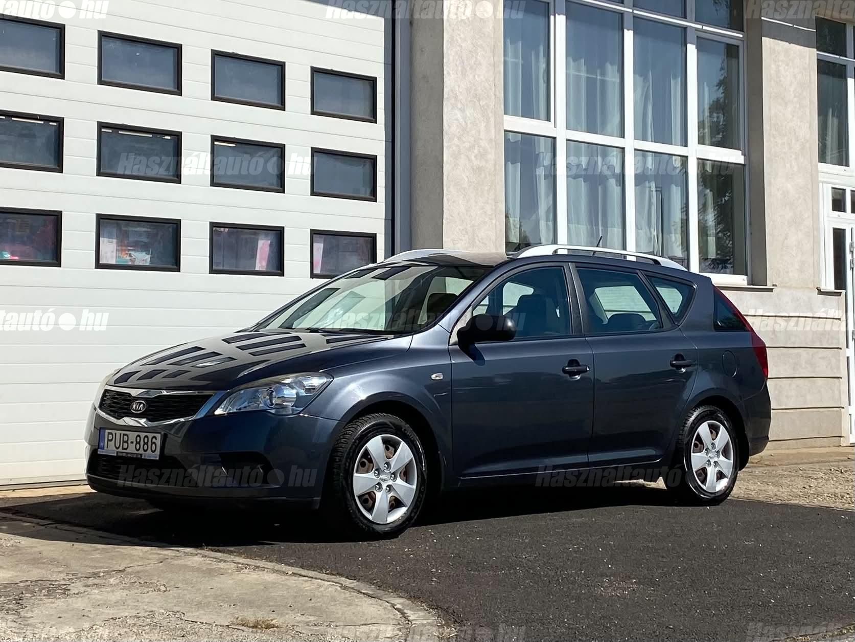 KIA CEE'D 2010/12 - 1