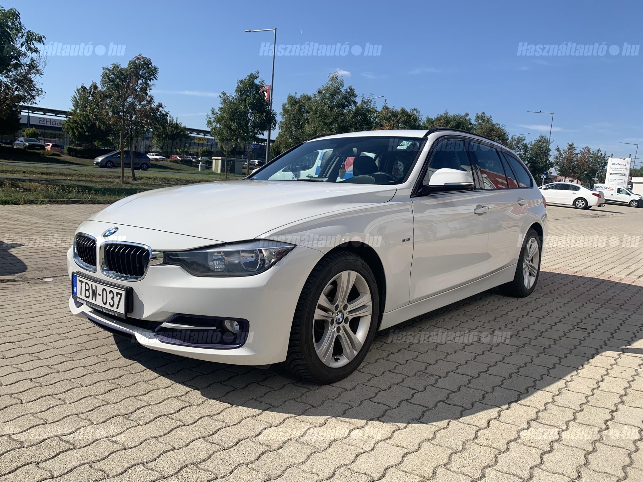 BMW 318 2013/10 - 1