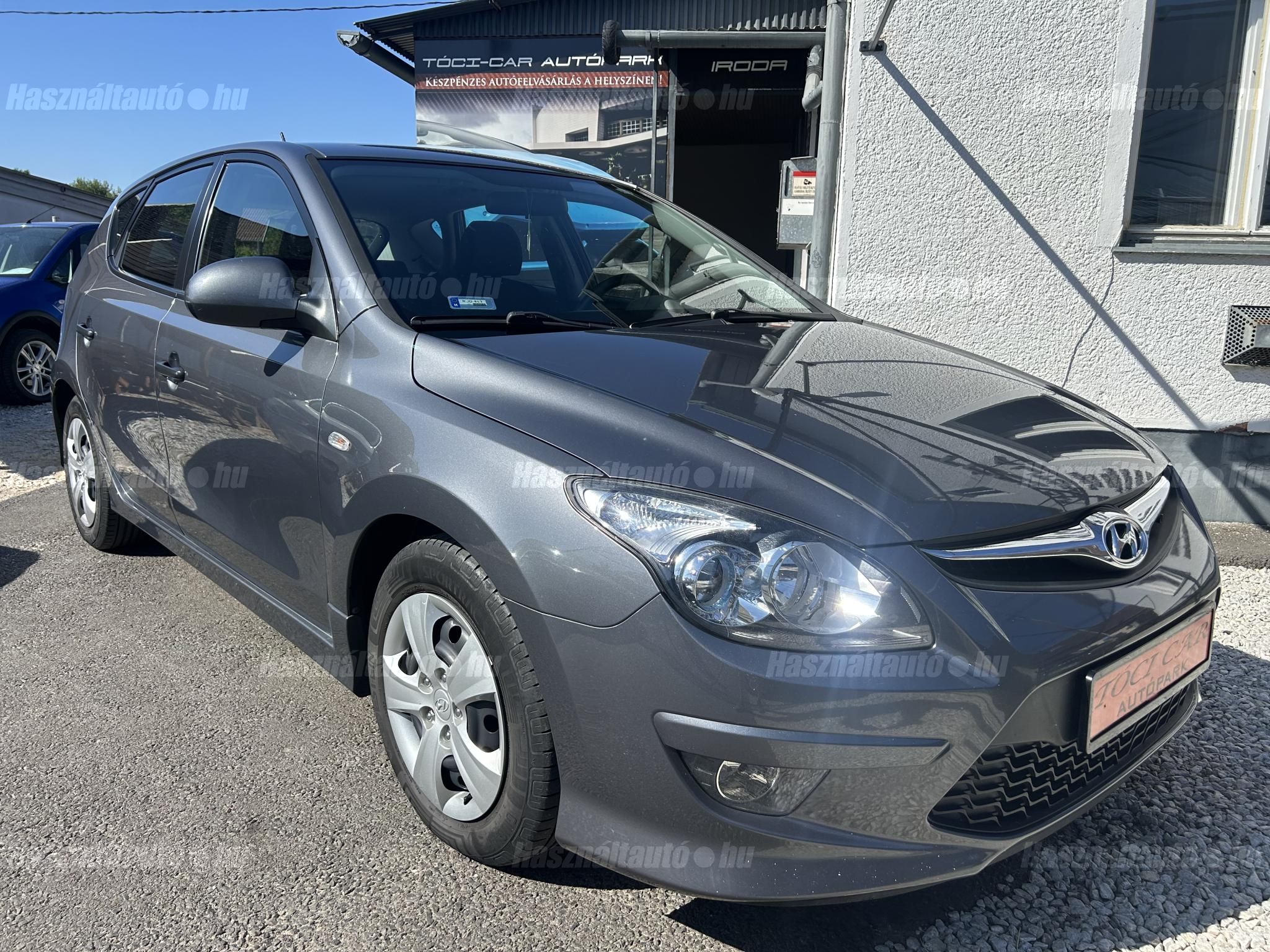 HYUNDAI I30 2011/3 - 1