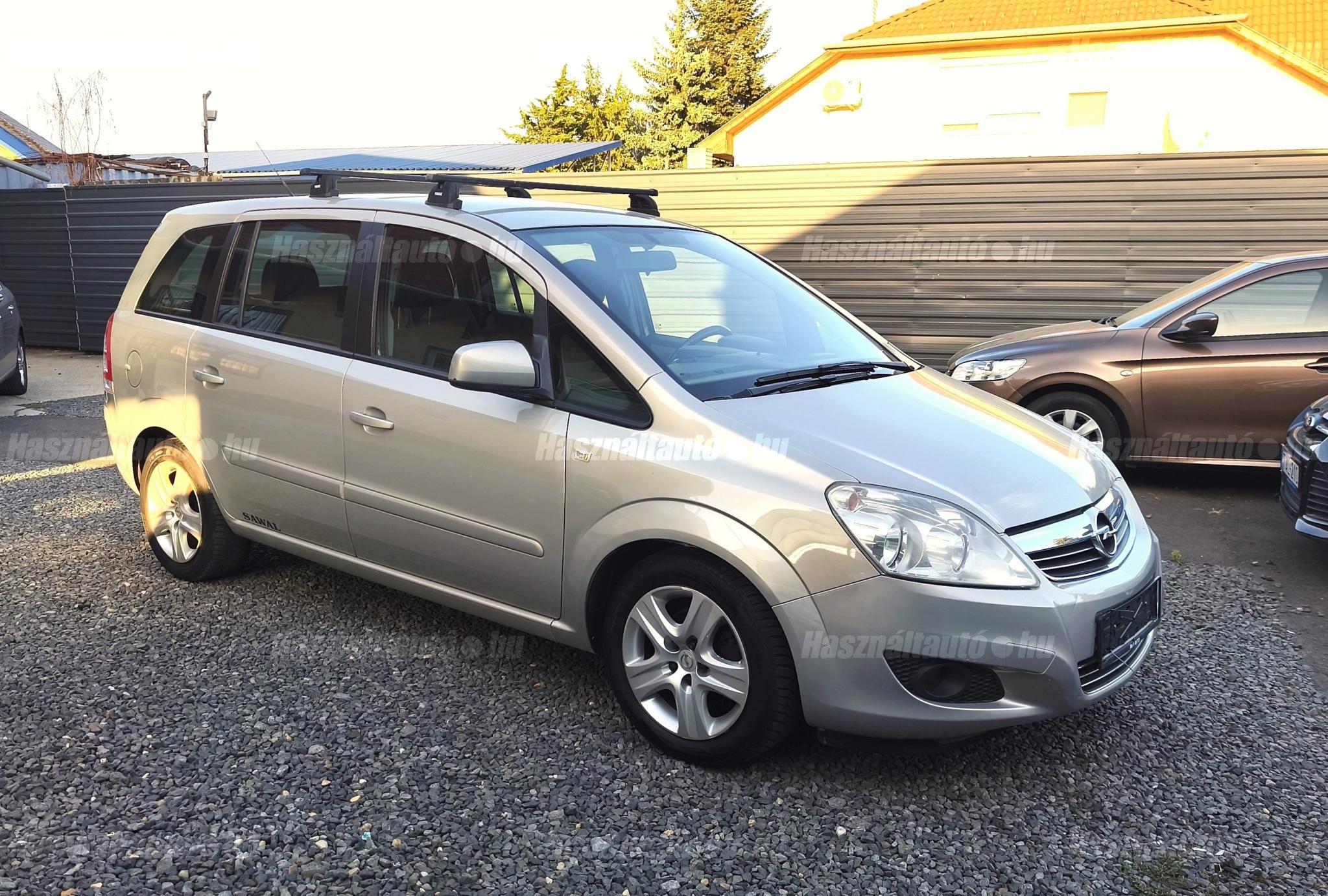 OPEL ZAFIRA B 2010/6 - 1