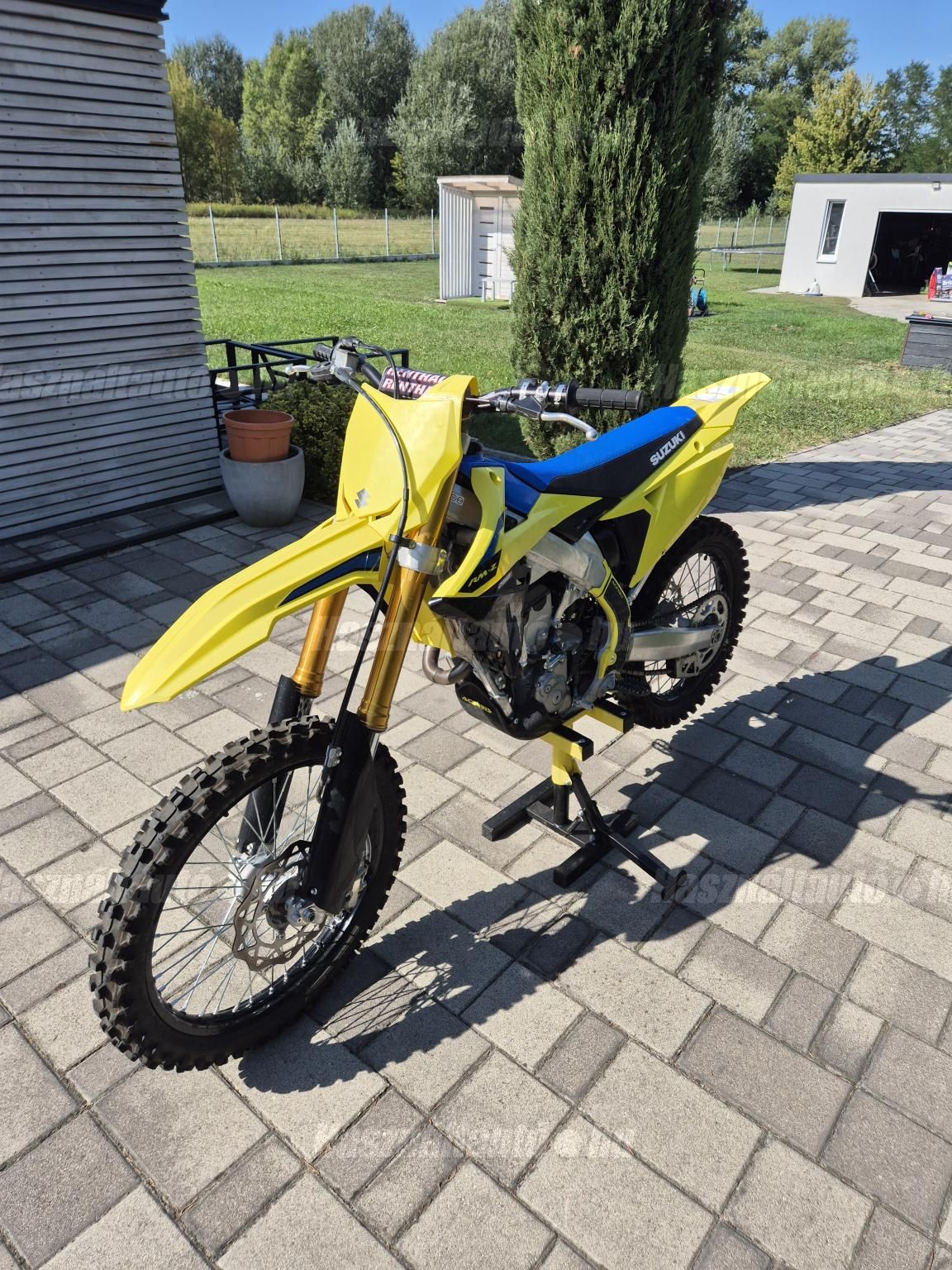 SUZUKI RM-Z 250 2026 - 1