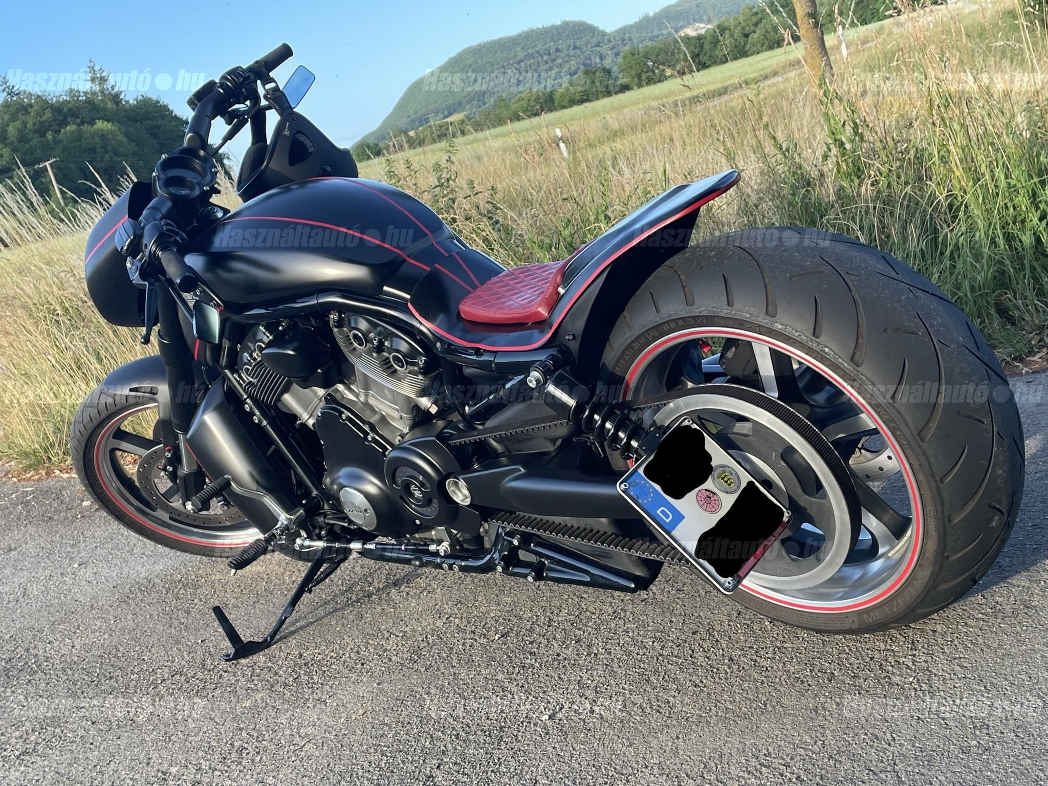 HARLEY-DAVIDSON V-ROD 2010/9 - 1