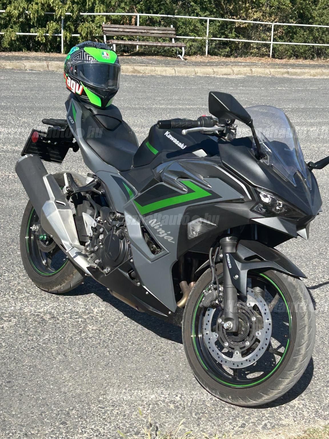 KAWASAKI NINJA 500 2024/5 - 1