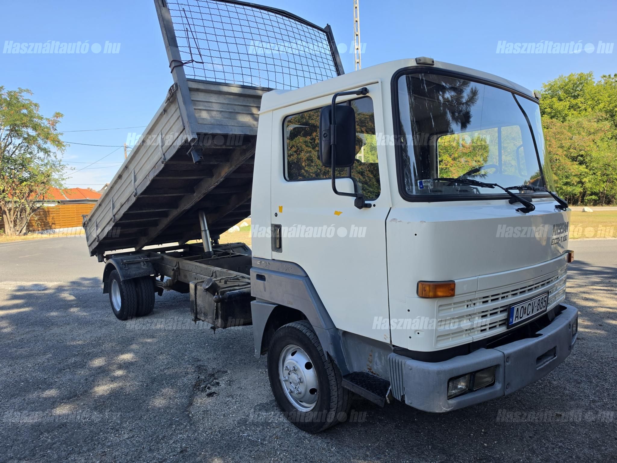 NISSAN EGYÉB 1998/10 - 1