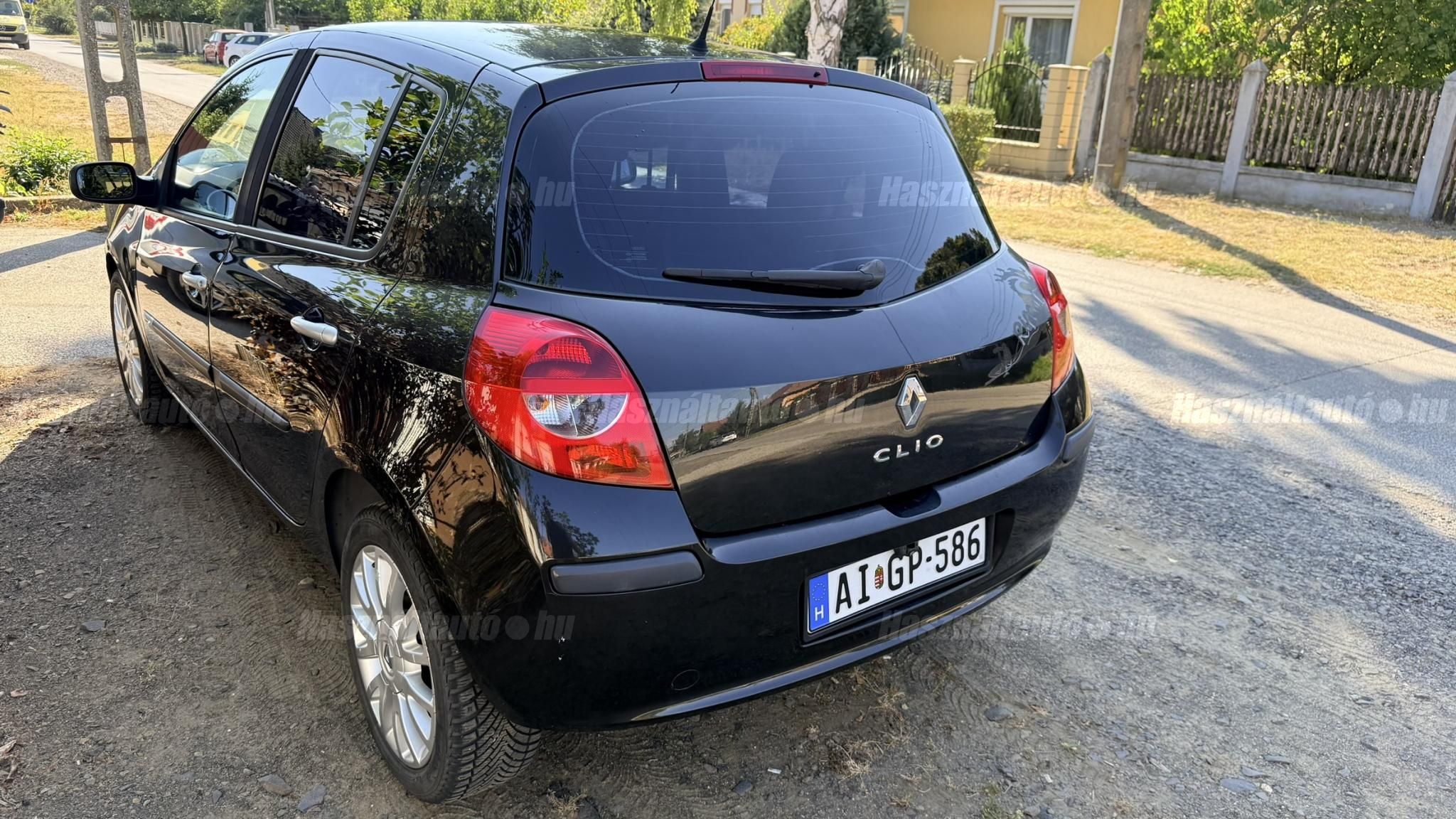 RENAULT CLIO 2007/8 - 1