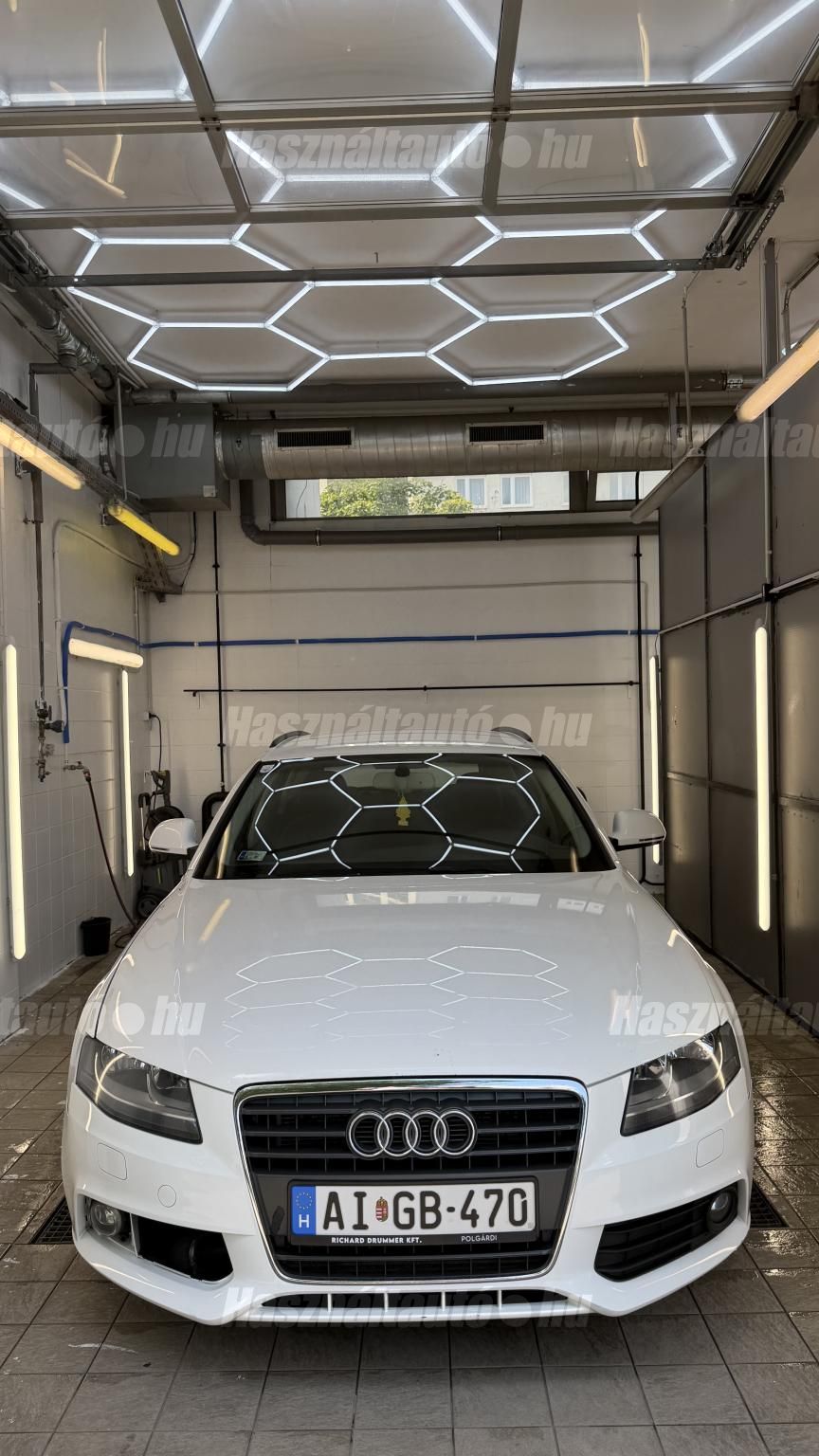 AUDI A4 2009/10 - 1