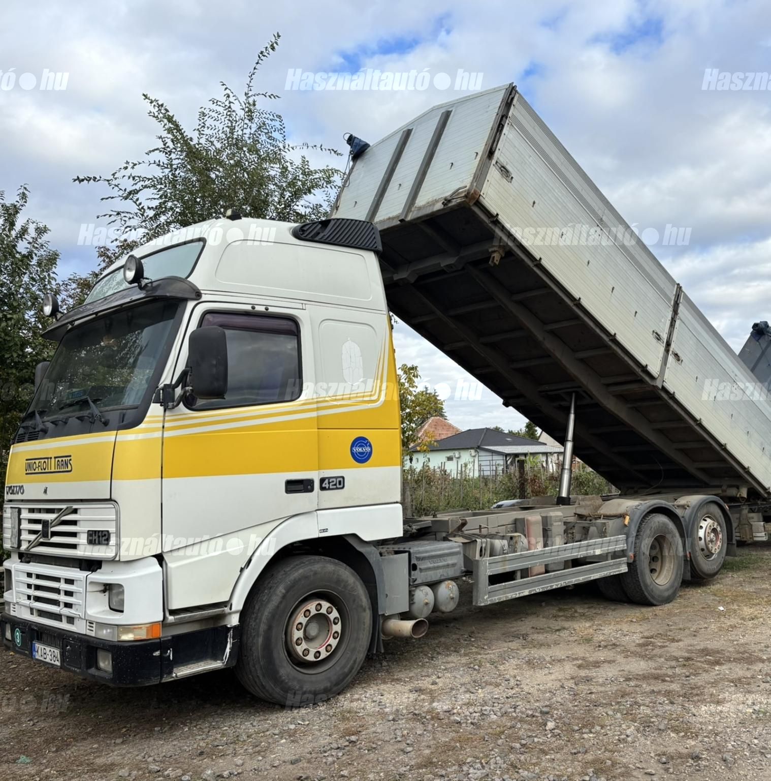 VOLVO 2001 - 1
