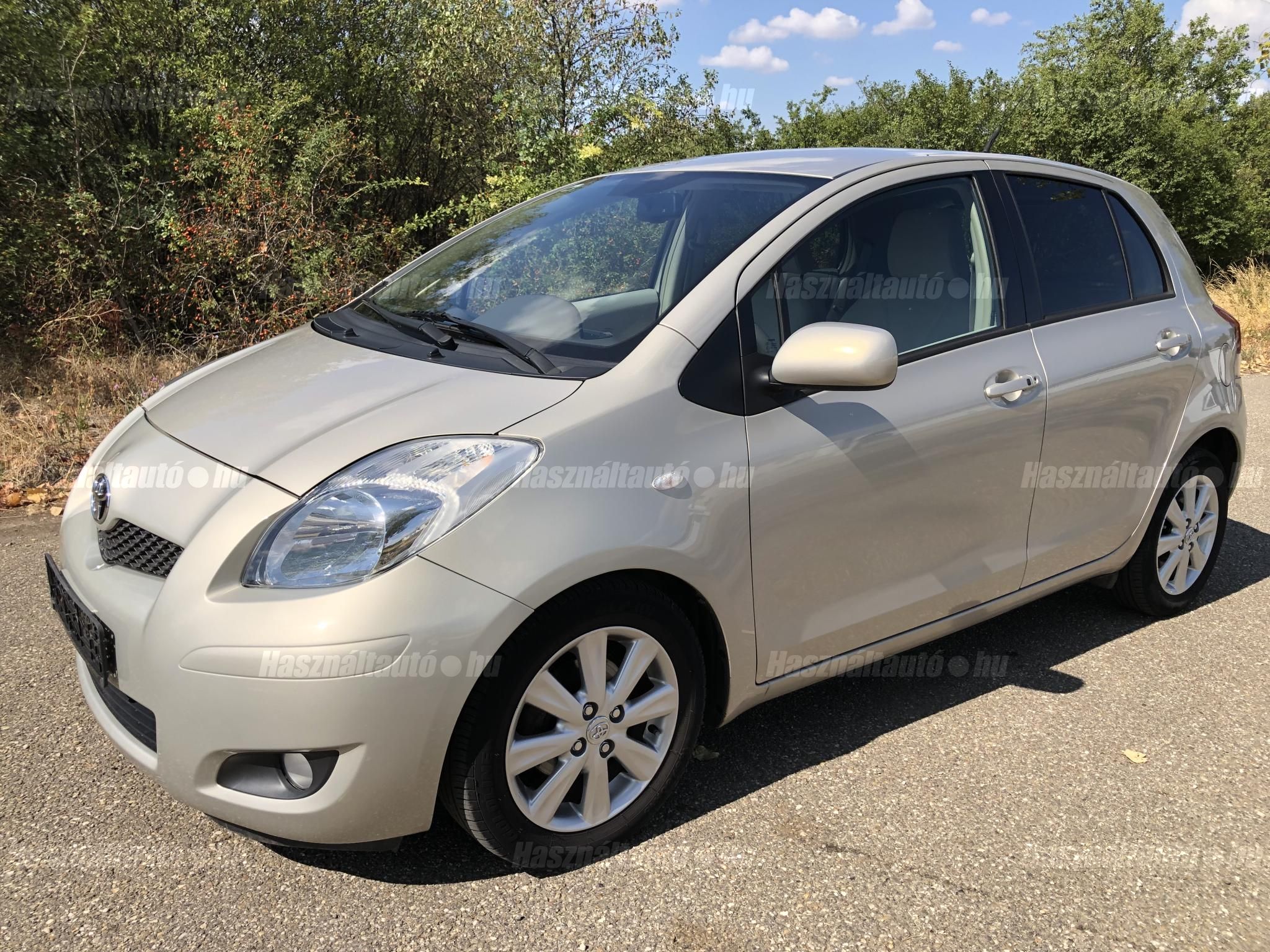 TOYOTA YARIS 2009/3 - 1