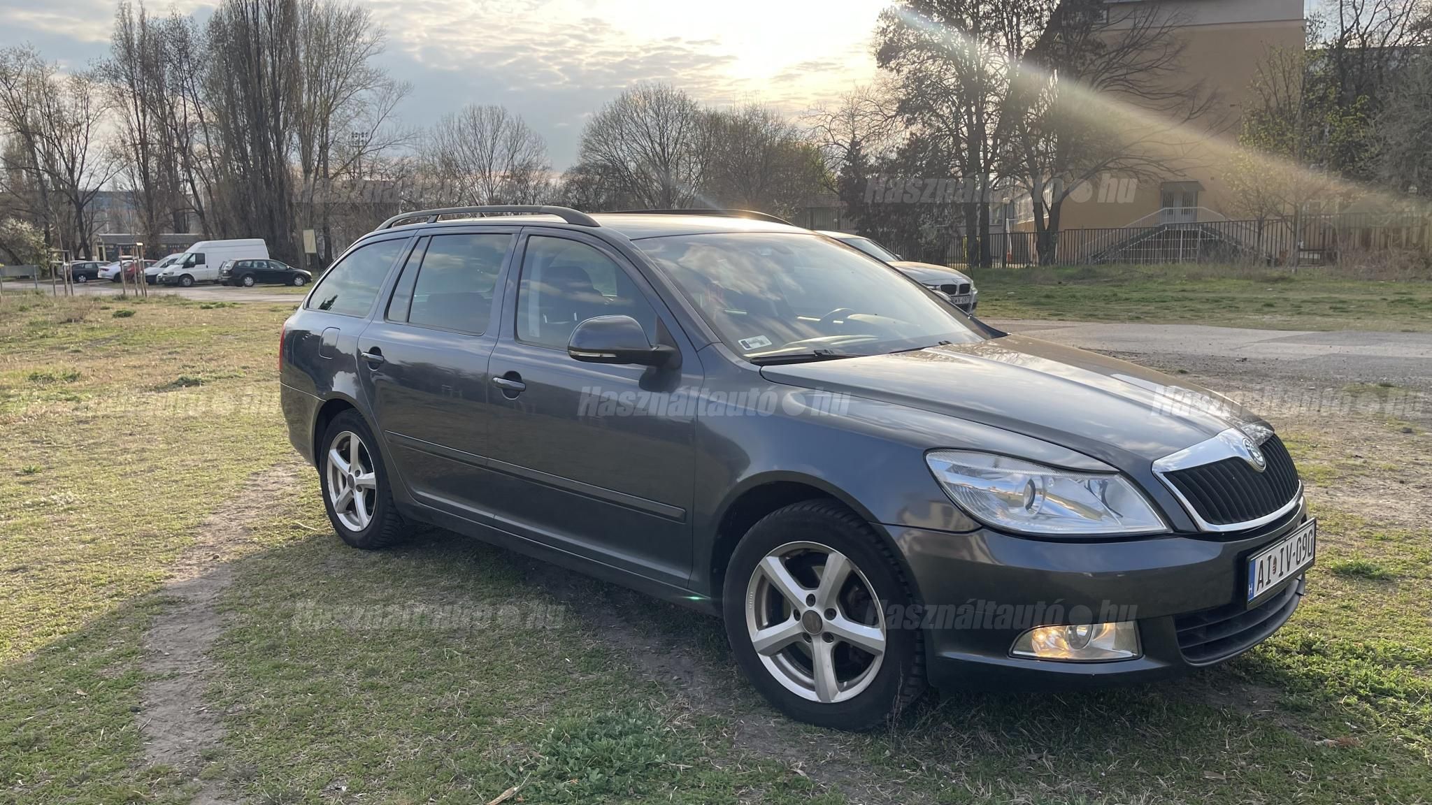 SKODA OCTAVIA 2010 - 1