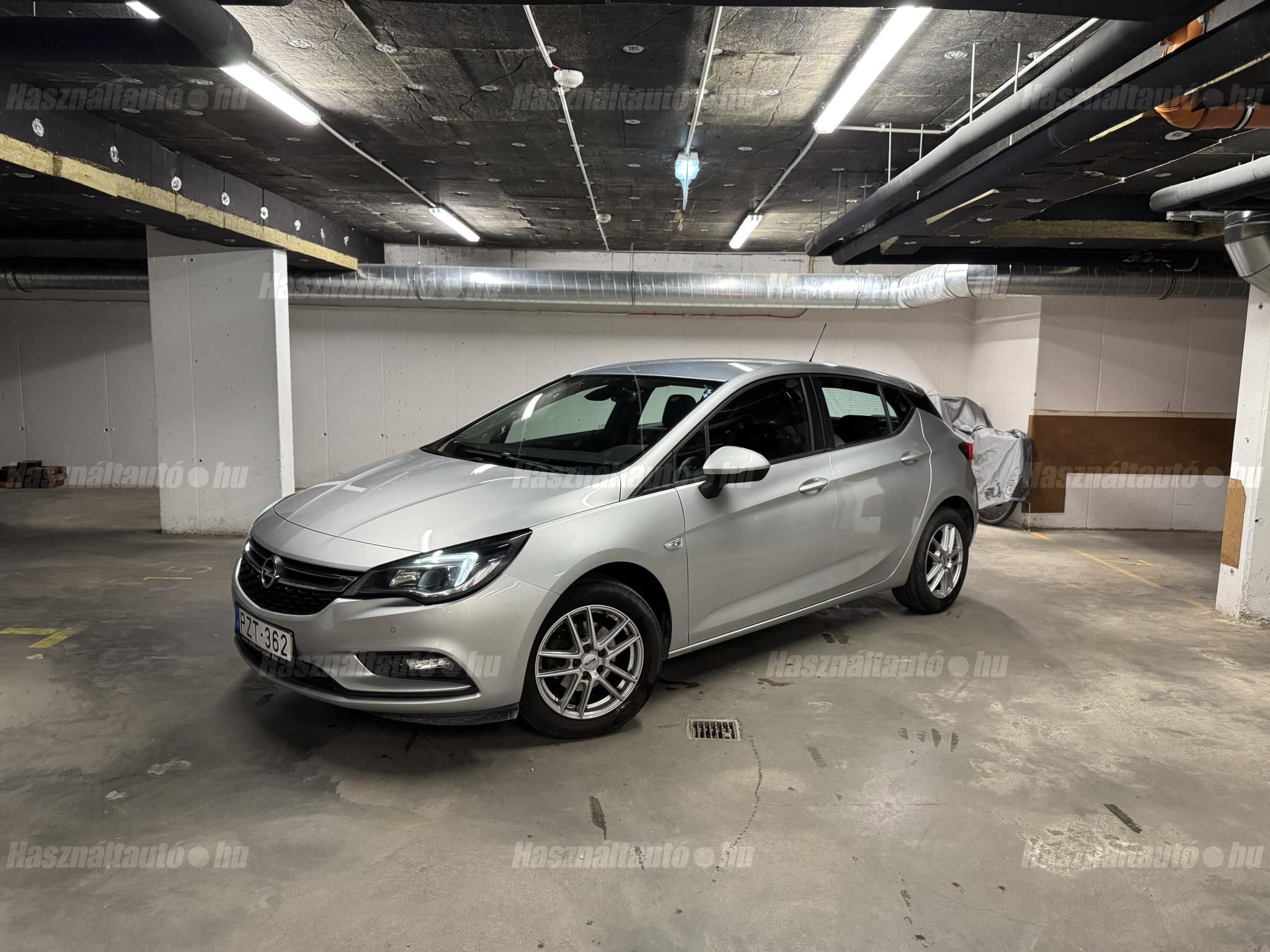 OPEL ASTRA 2018/8 - 1