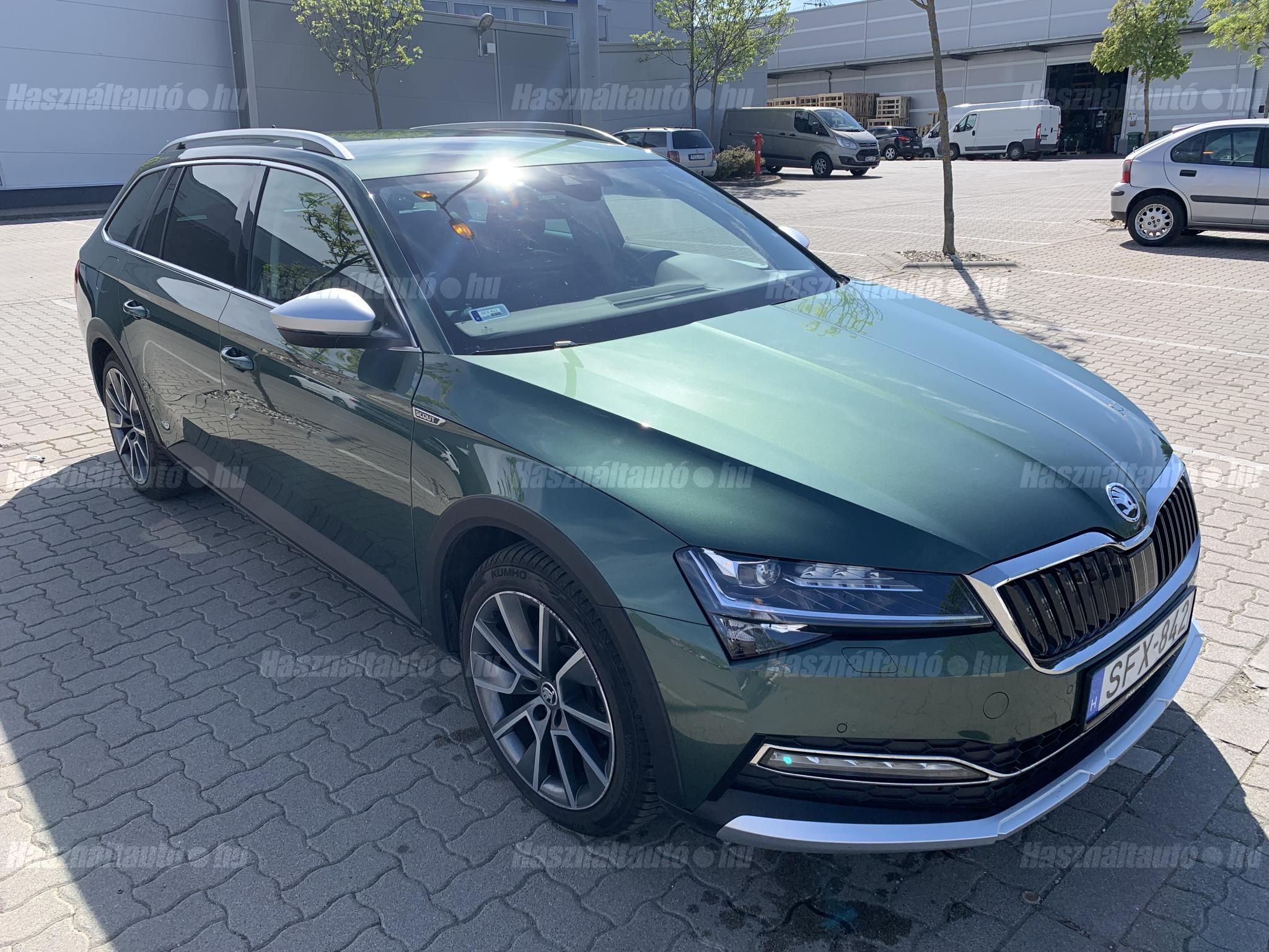SKODA SUPERB 2020/8 - 1