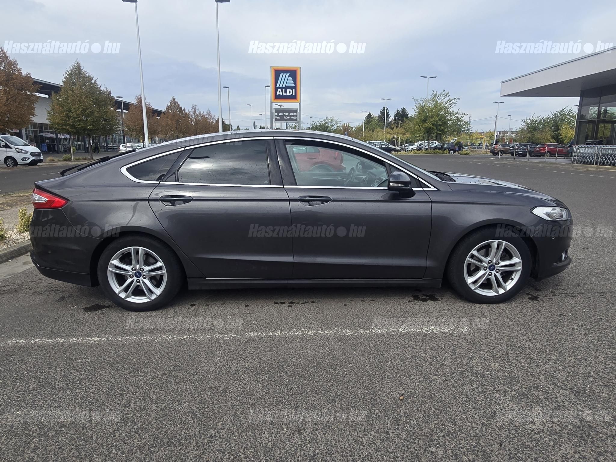 FORD MONDEO 2015/10 - 1