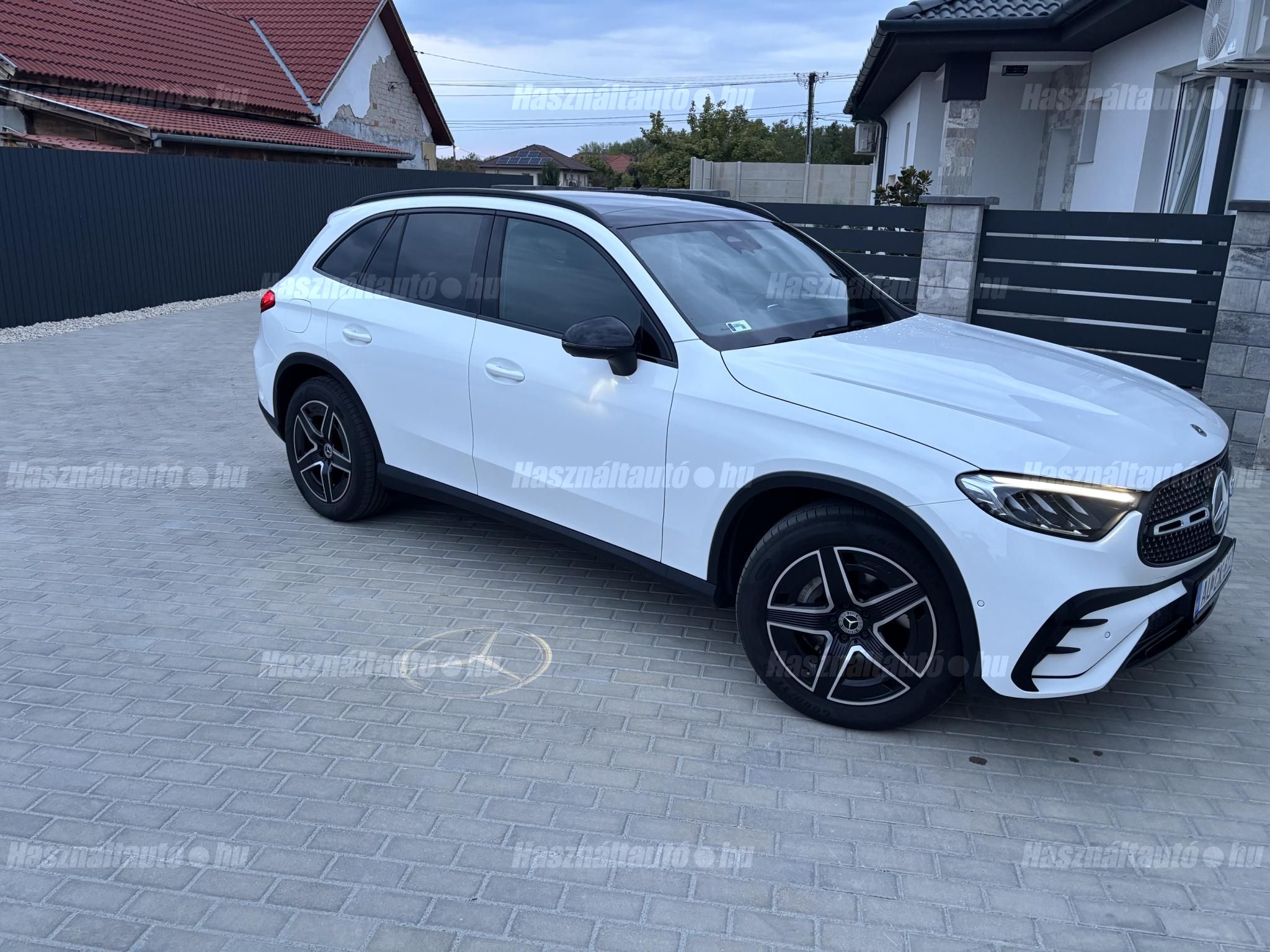 MERCEDES-BENZ GLC 220 2025/4 - 1