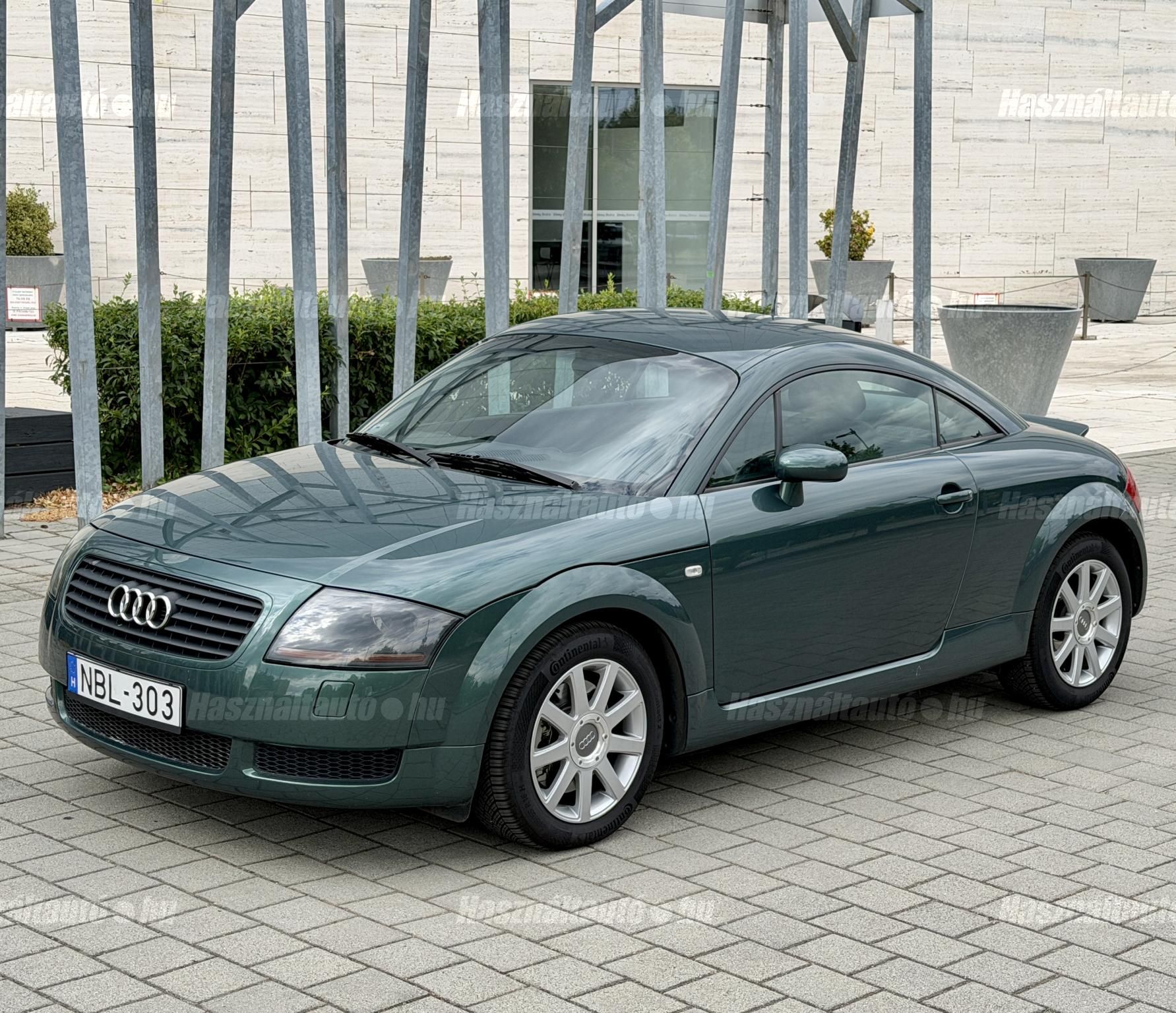 AUDI TT 2000/8 - 1