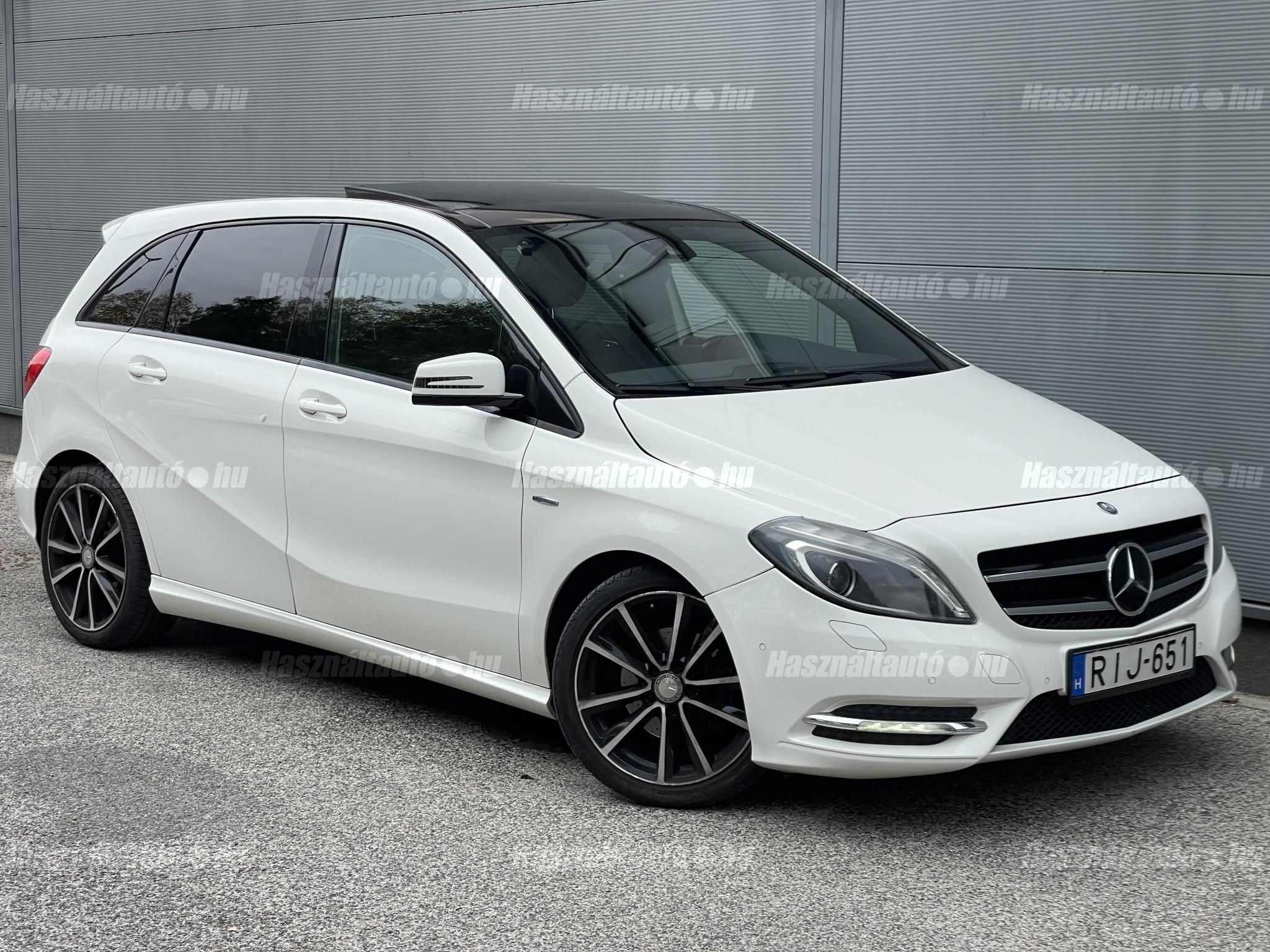 MERCEDES-BENZ B 200 2011/11 - 1