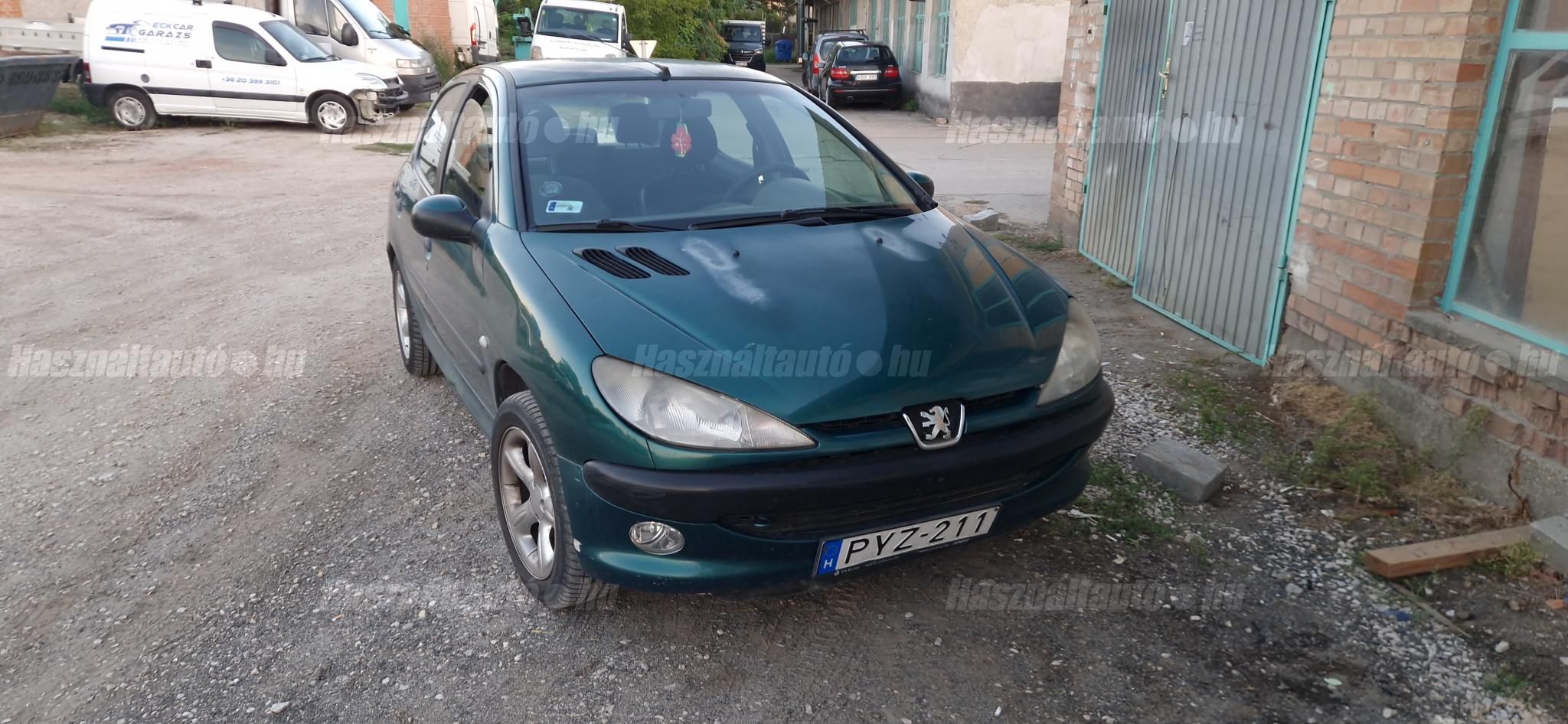 PEUGEOT 206 2001 - 1