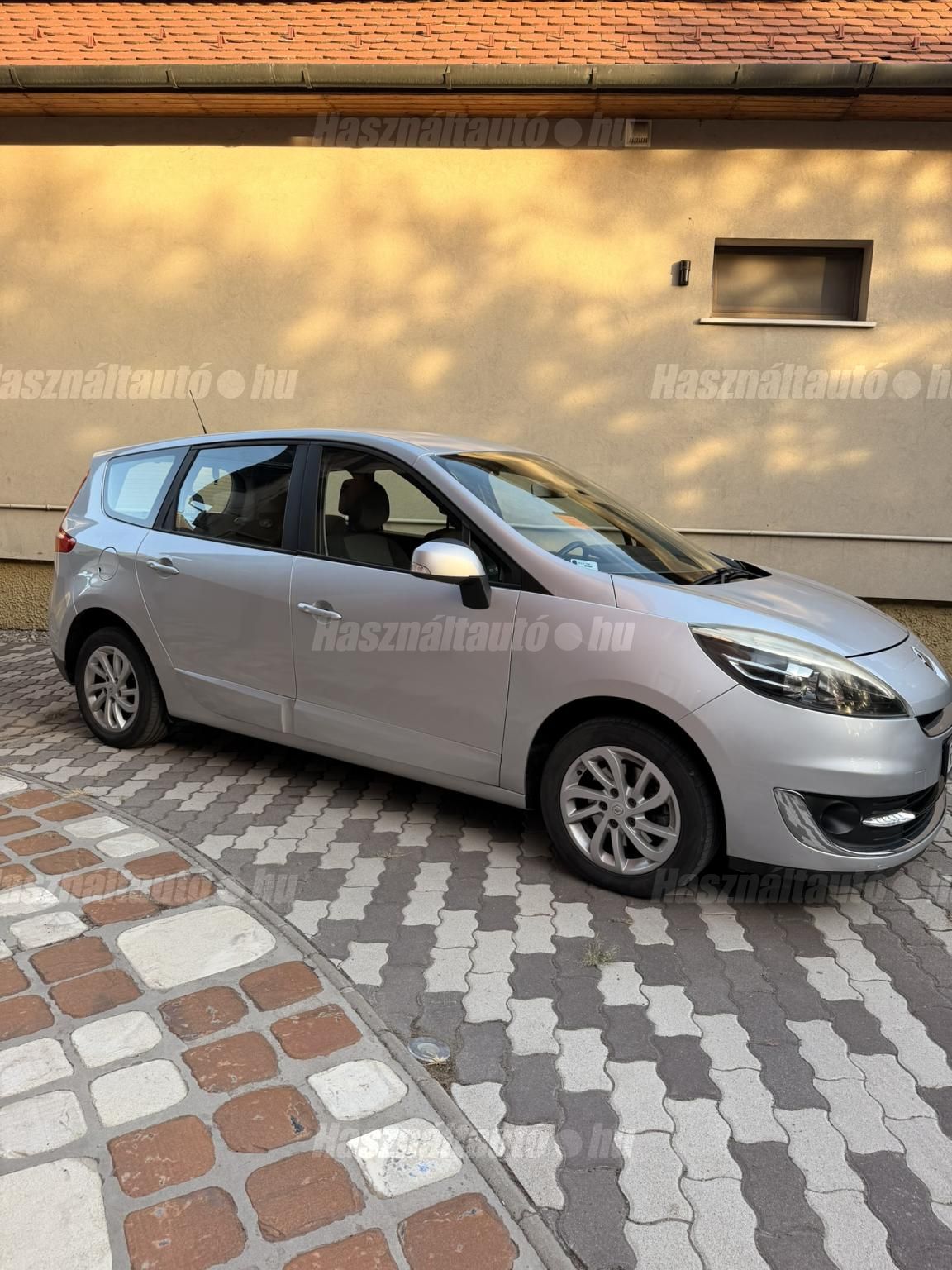 RENAULT SCENIC 2012 - 1