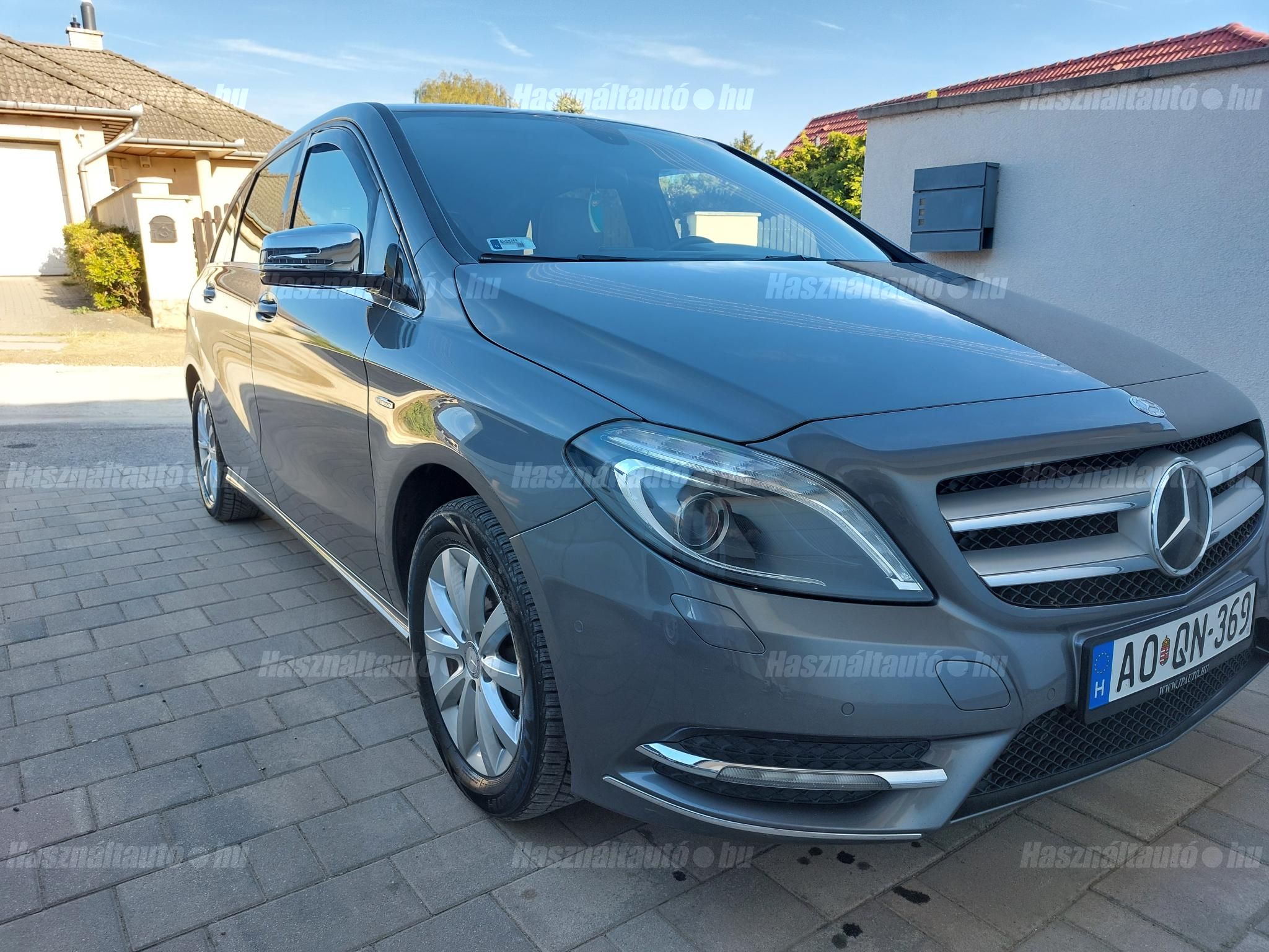 MERCEDES-BENZ B 200 2012/3 - 1