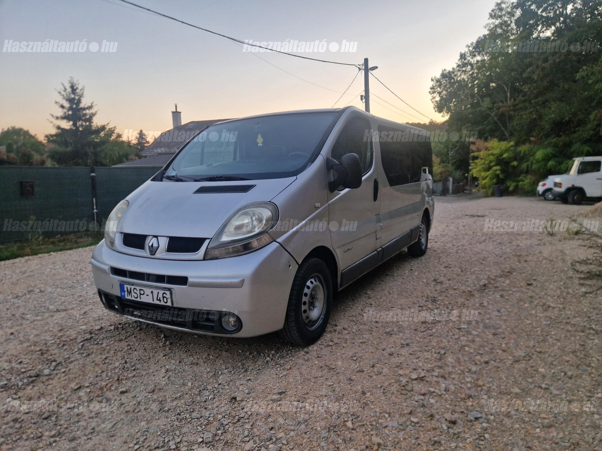 RENAULT TRAFIC 2003/12 - 1